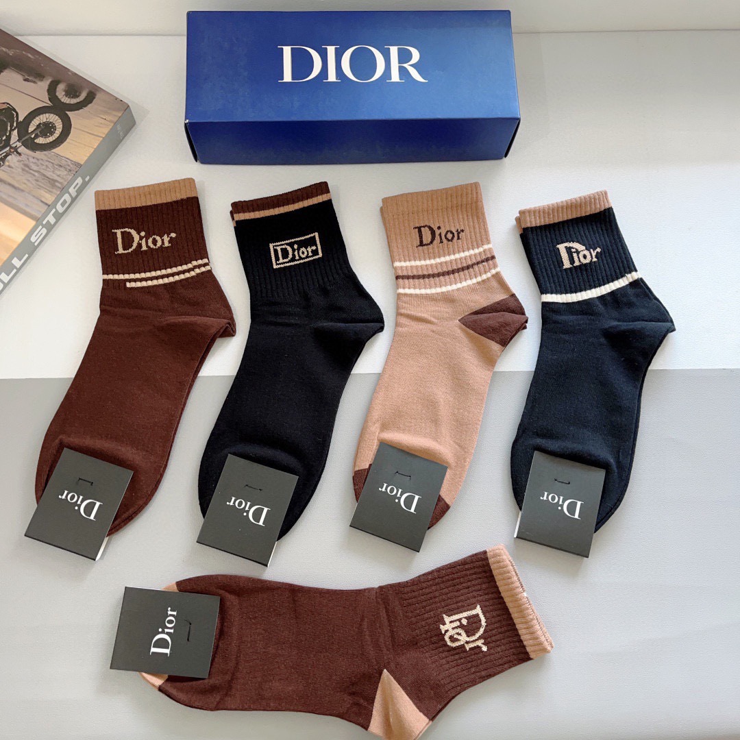 配包装（一盒5双） 🌟 Dior （迪奥）超火爆小单品，纯棉面料，潮人必备 爆款，个性时尚百搭款，！你值