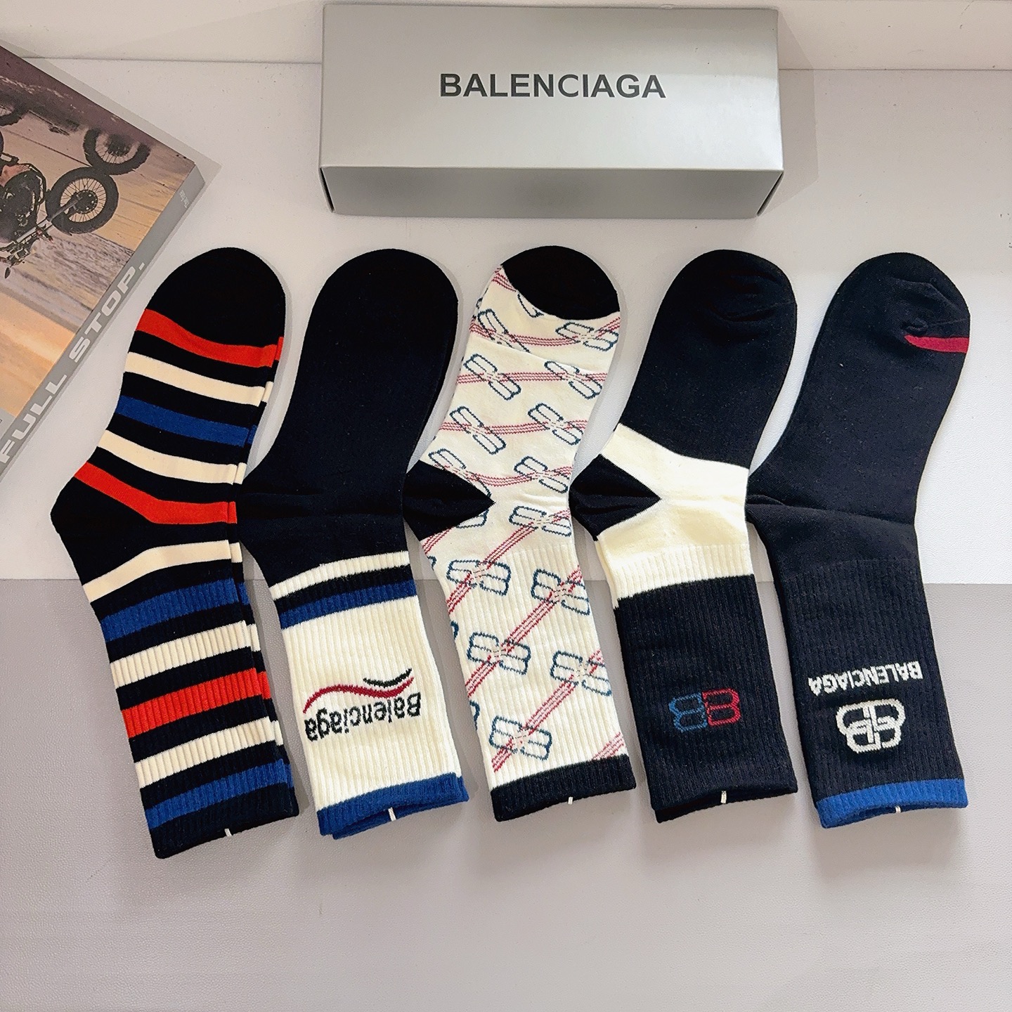 配包装【一盒5双】BALENCIAGA 巴黎世家 新款长筒袜子🔥潮人必不可少的时尚专柜代购袜子 ，超级时