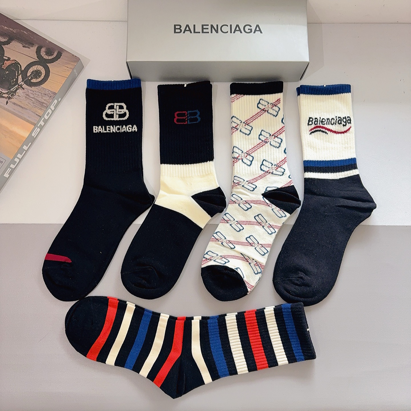 配包装【一盒5双】BALENCIAGA 巴黎世家 新款长筒袜子🔥潮人必不可少的时尚专柜代购袜子 ，超级时