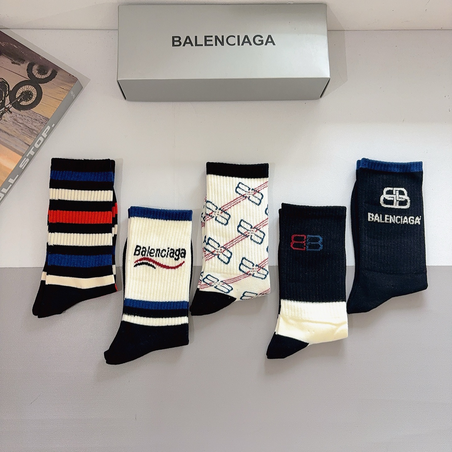 配包装【一盒5双】BALENCIAGA 巴黎世家 新款长筒袜子🔥潮人必不可少的时尚专柜代购袜子 ，超级时