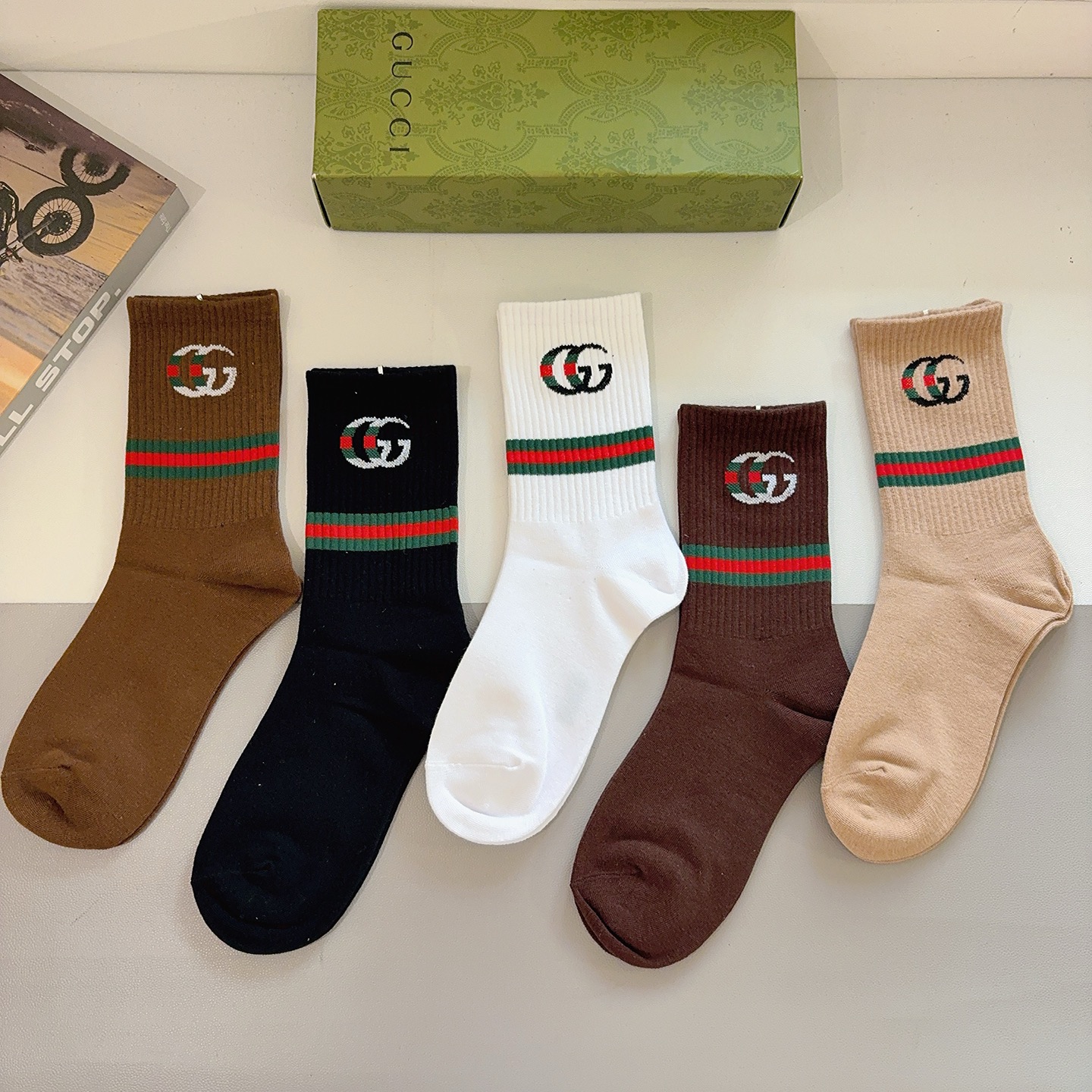 配包装（一盒5双） Gucci 古奇 ins超火长筒袜子、纯棉面料，潮人必备 ，经典双G字母，个性时尚百