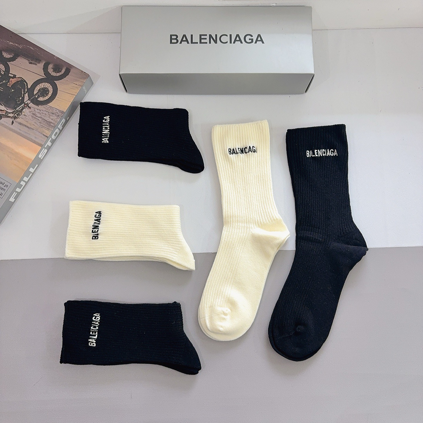 配包装【一盒5双】BALENCIAGA （巴黎世家）高版本双针长绒棉长筒袜子🔥柔软百搭休闲款！