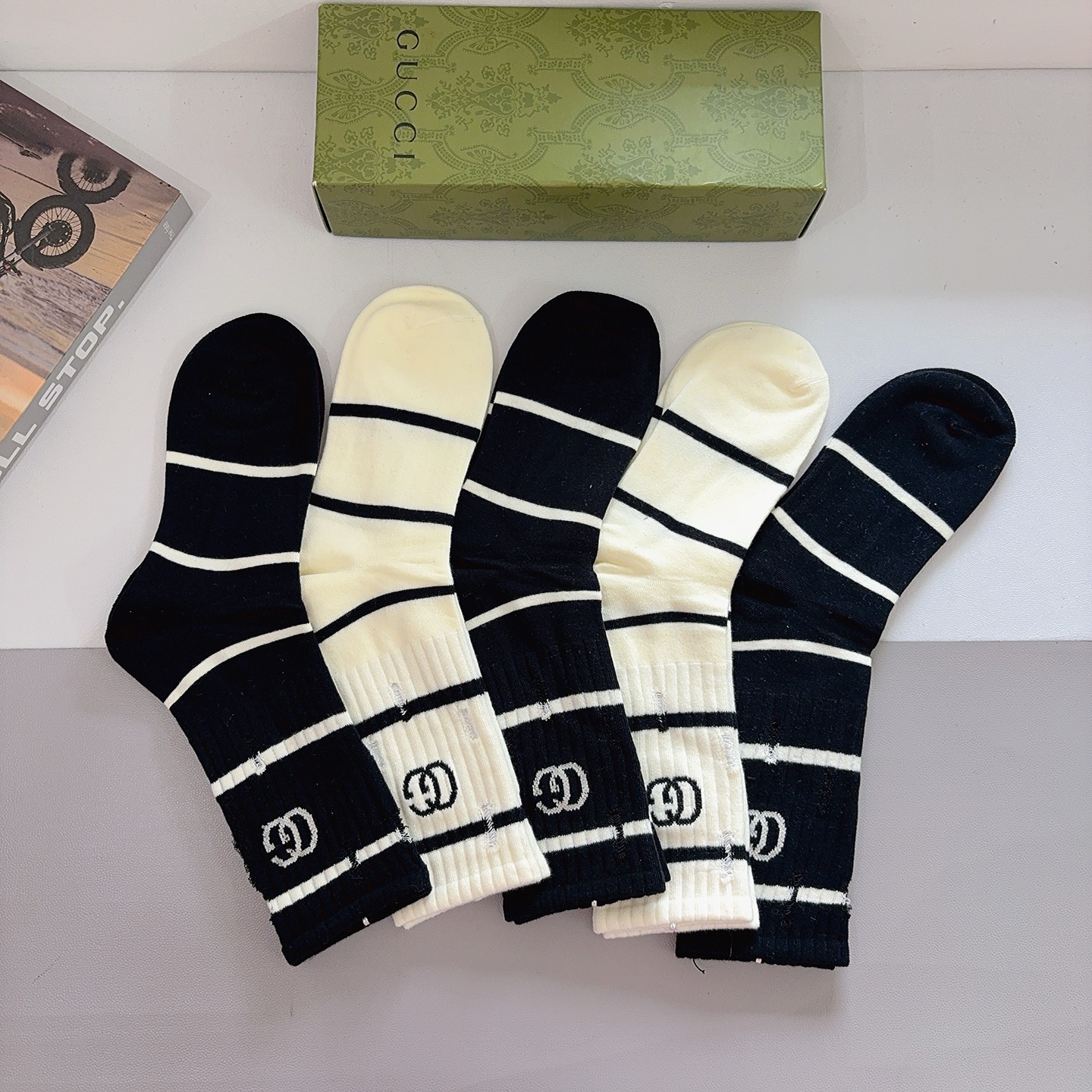配包装（一盒5双） Gucci 古奇 ins超火爆长筒袜，纯棉面料，潮人必备 ，经典双G字母，个性时尚百