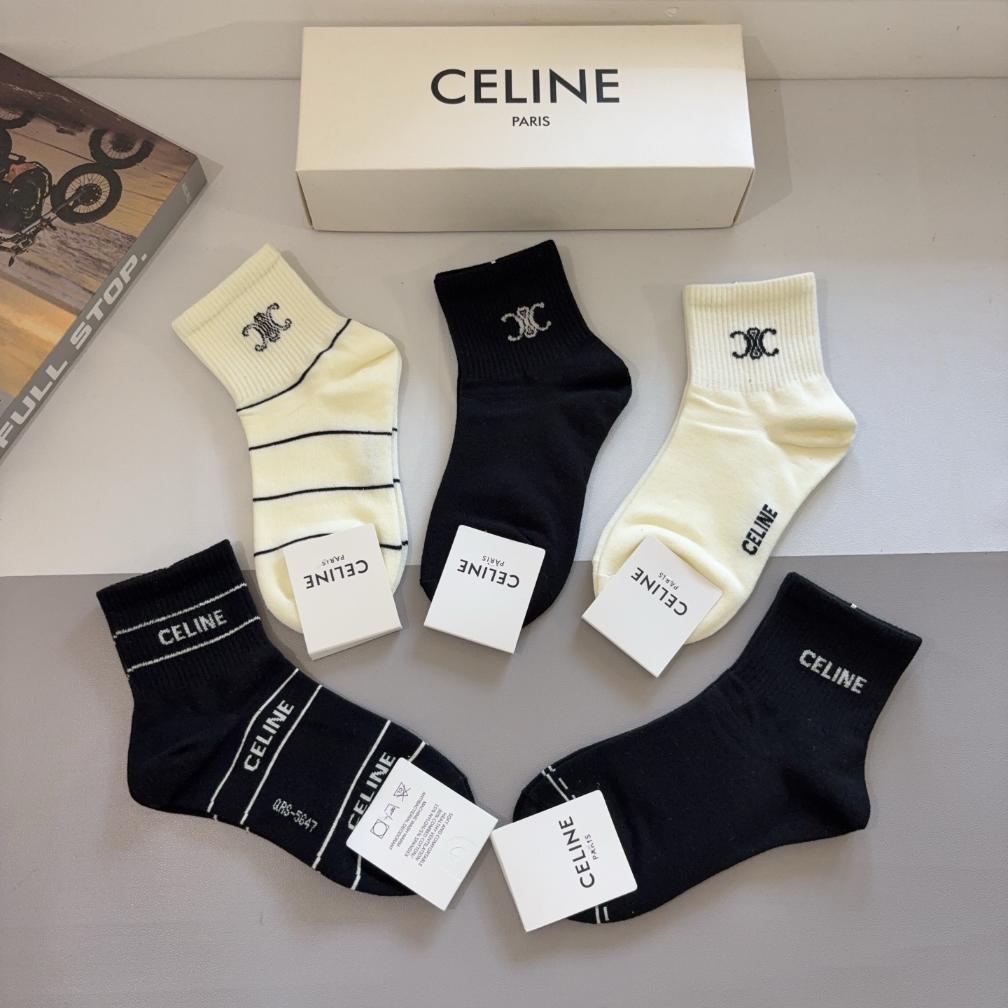 配包装（一盒5双）CELINE 赛琳 新款船袜！纯棉面料，专柜同步中筒袜子，💛大牌出街，潮人必备🔥超好搭