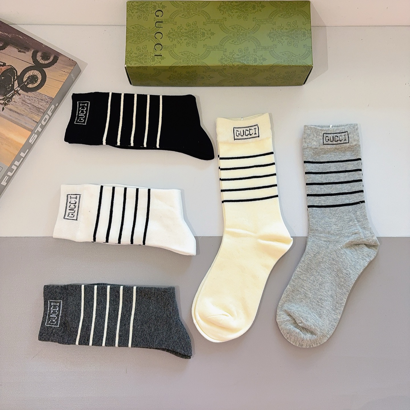 配包装（一盒5双） Gucci 古奇 ins超火爆长筒袜，纯棉面料，潮人必备 ，经典双G字母，个性时尚百