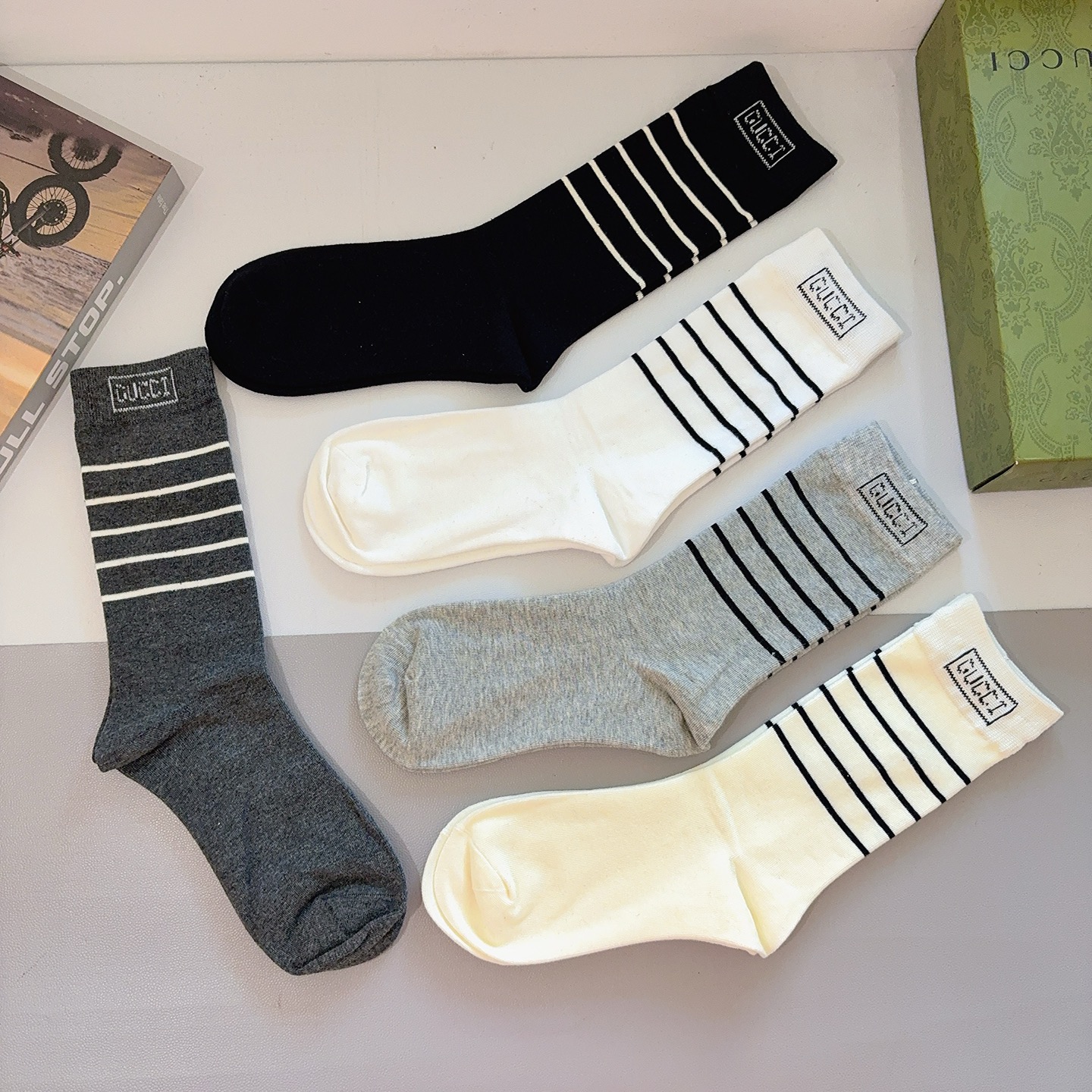 配包装（一盒5双） Gucci 古奇 ins超火爆长筒袜，纯棉面料，潮人必备 ，经典双G字母，个性时尚百