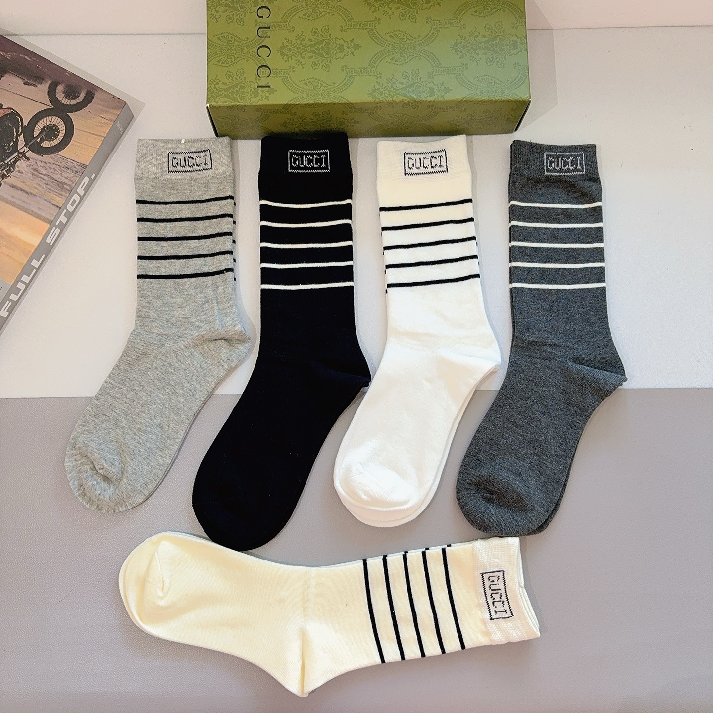配包装（一盒5双） Gucci 古奇 ins超火爆长筒袜，纯棉面料，潮人必备 ，经典双G字母，个性时尚百