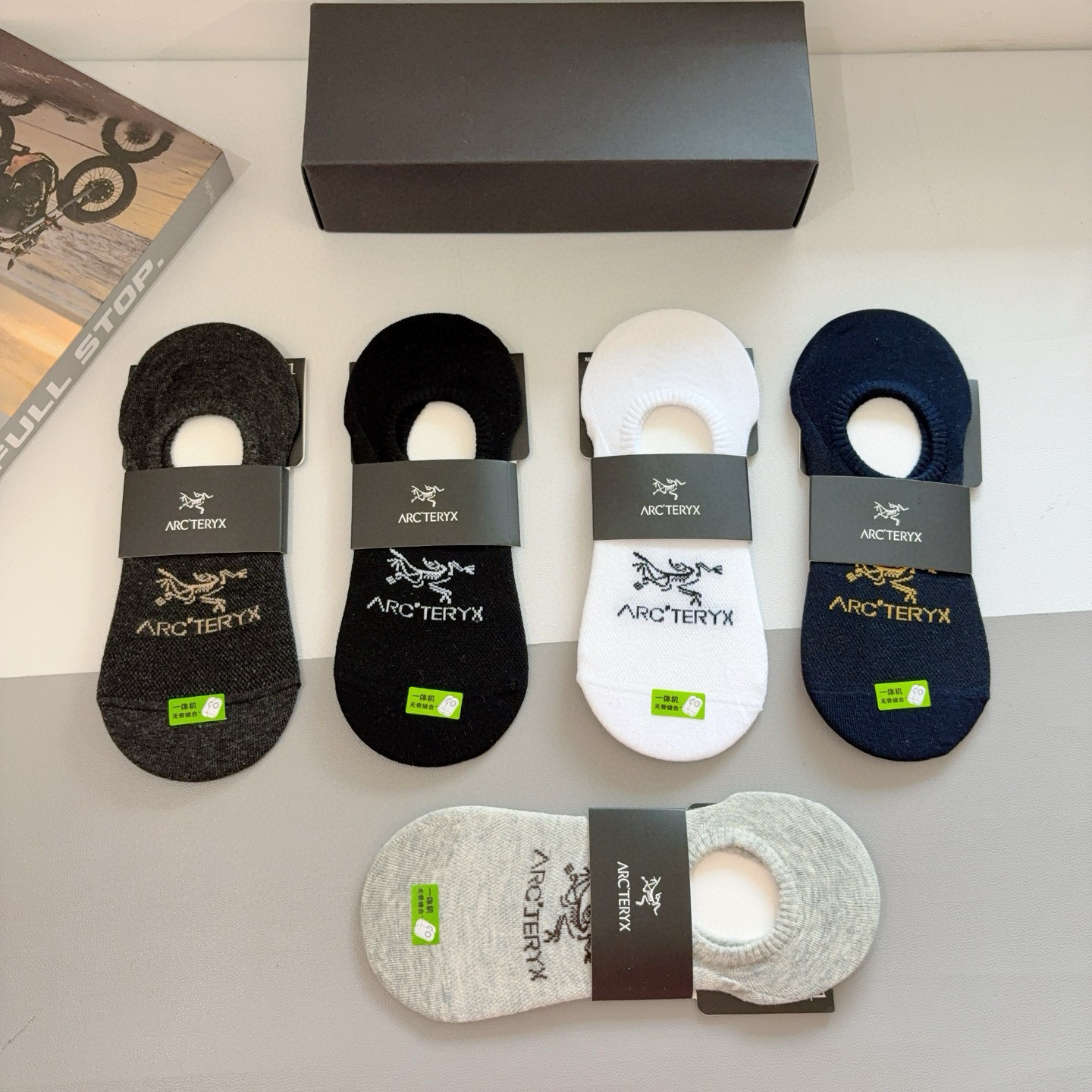 配包装（一盒5双）ARC·TERYX（始祖鸟）2025春款新品火爆船袜❗️纯棉面料 经典的图案logo，