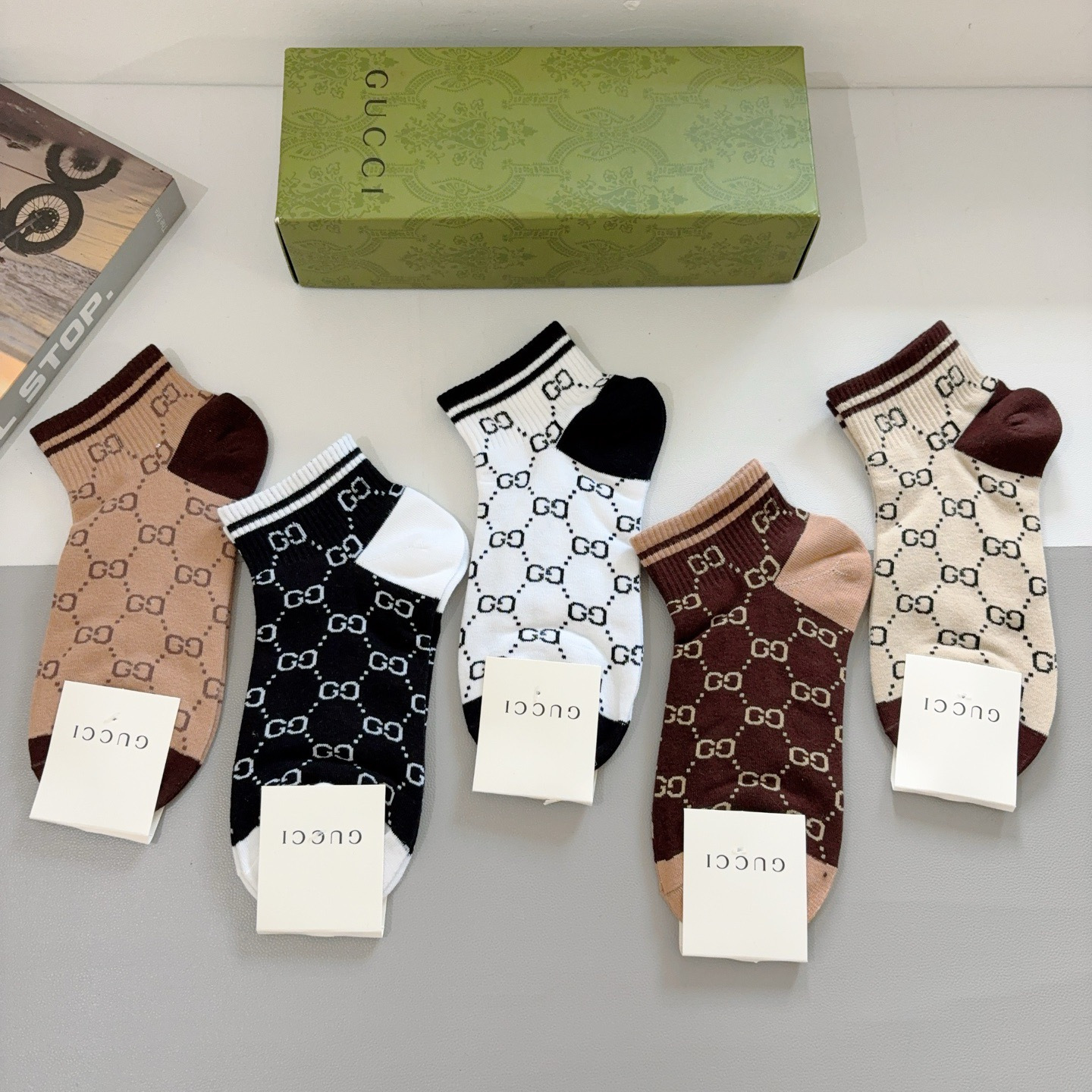 配包装（一盒5双）GUCCI 古奇 新款短款袜子！，经典GG字母、专柜同步船袜 💛大牌出街，潮人必备🔥超