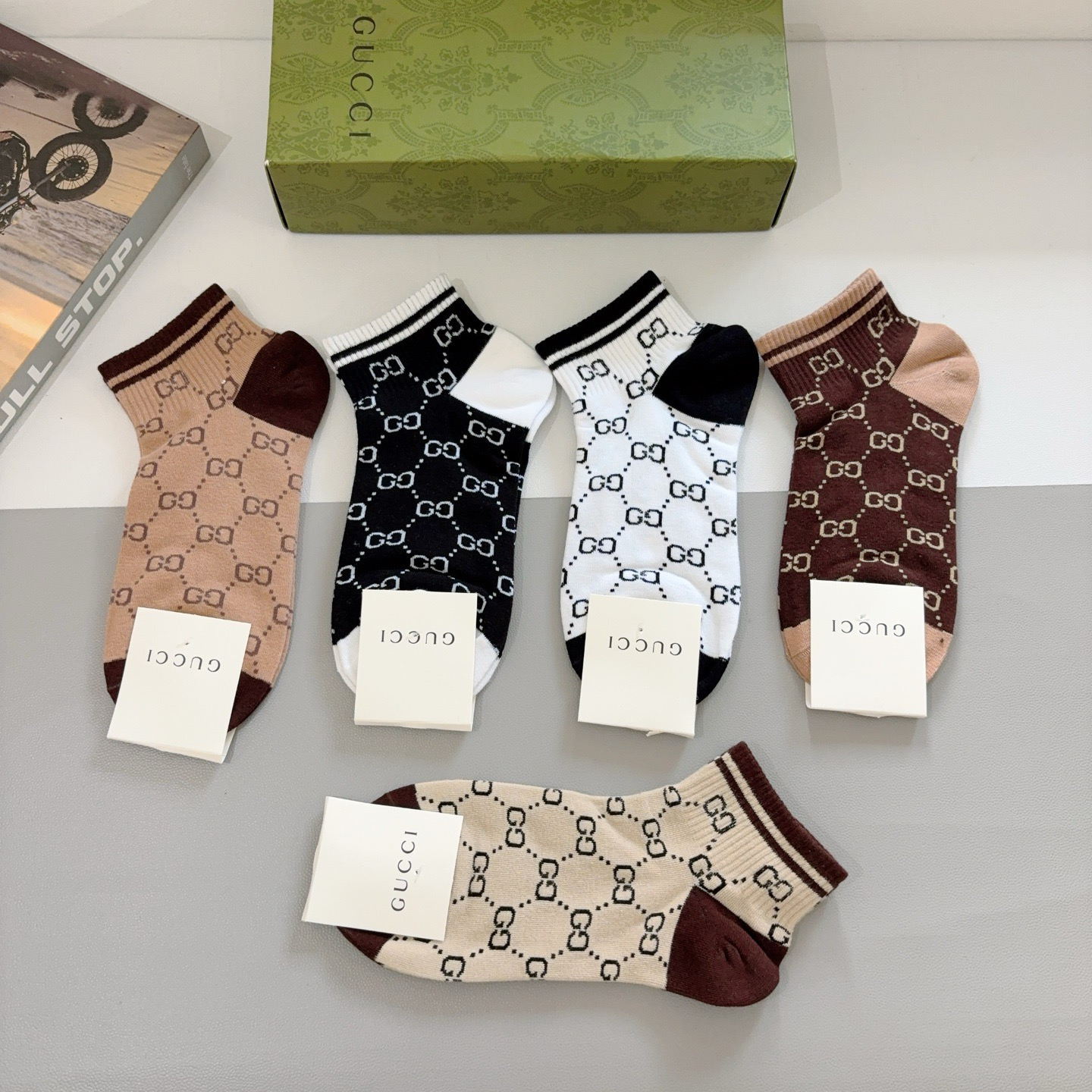 配包装（一盒5双）GUCCI 古奇 新款短款袜子！，经典GG字母、专柜同步船袜 💛大牌出街，潮人必备🔥超