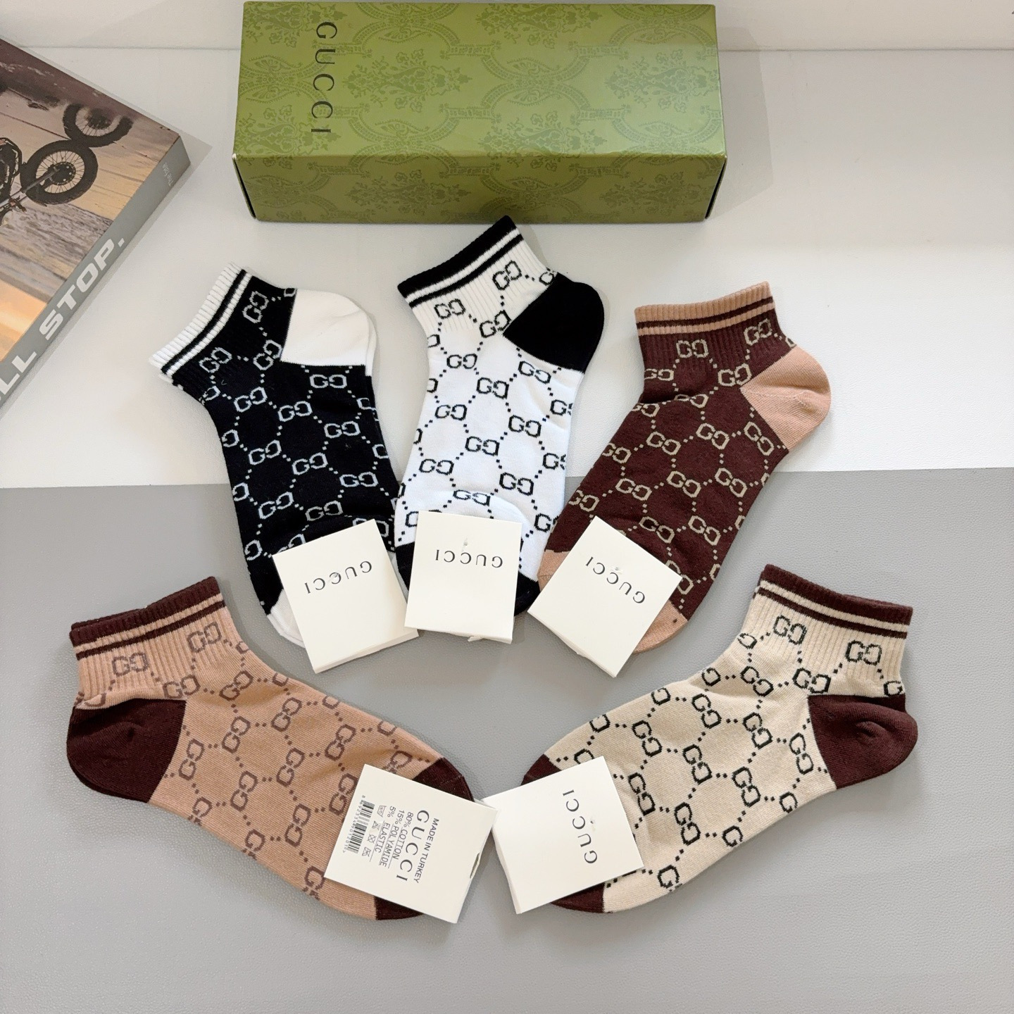 配包装（一盒5双）GUCCI 古奇 新款短款袜子！，经典GG字母、专柜同步船袜 💛大牌出街，潮人必备🔥超