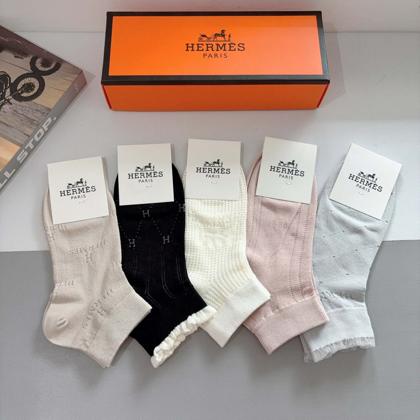 配包装【一盒5双】HERMES爱马仕 高版本竹棉袜子🔥超级柔软短袜🔥🔥潮人必不能少的专柜代购品质 短款袜