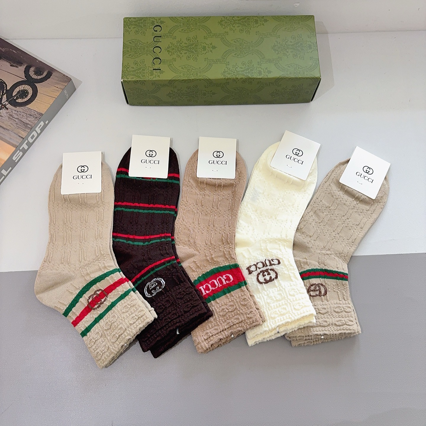 配包装（一盒5双）GUCCI 古奇 新款早秋中筒袜子！纯棉面料，经典图案，专柜同步中短筒袜子，大牌出街，