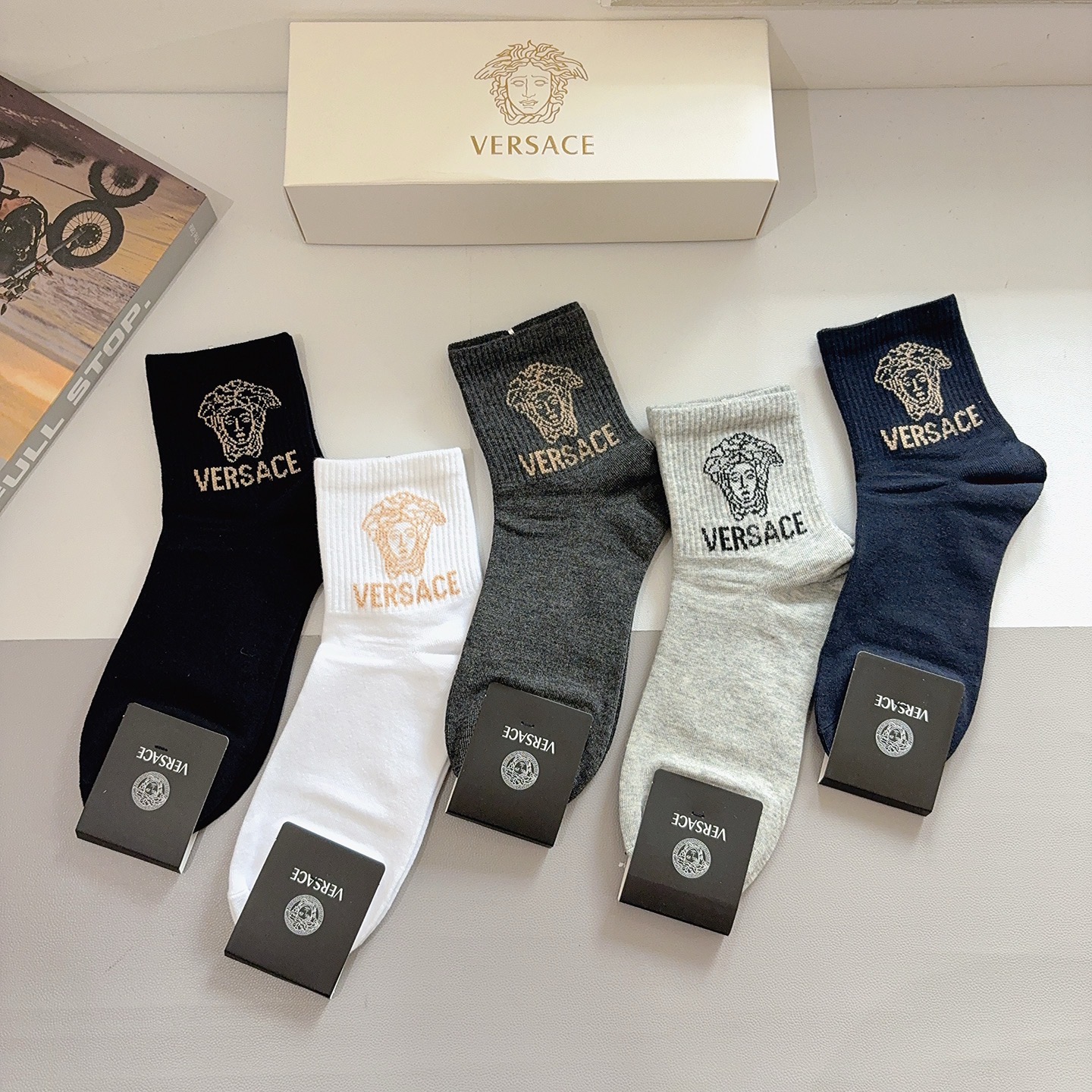 配包装【一盒五双】VERSACE范思哲 欧美大牌男款纯棉中筒袜🔥🌟潮人必不能少的专柜代购品质长筒袜子 ，