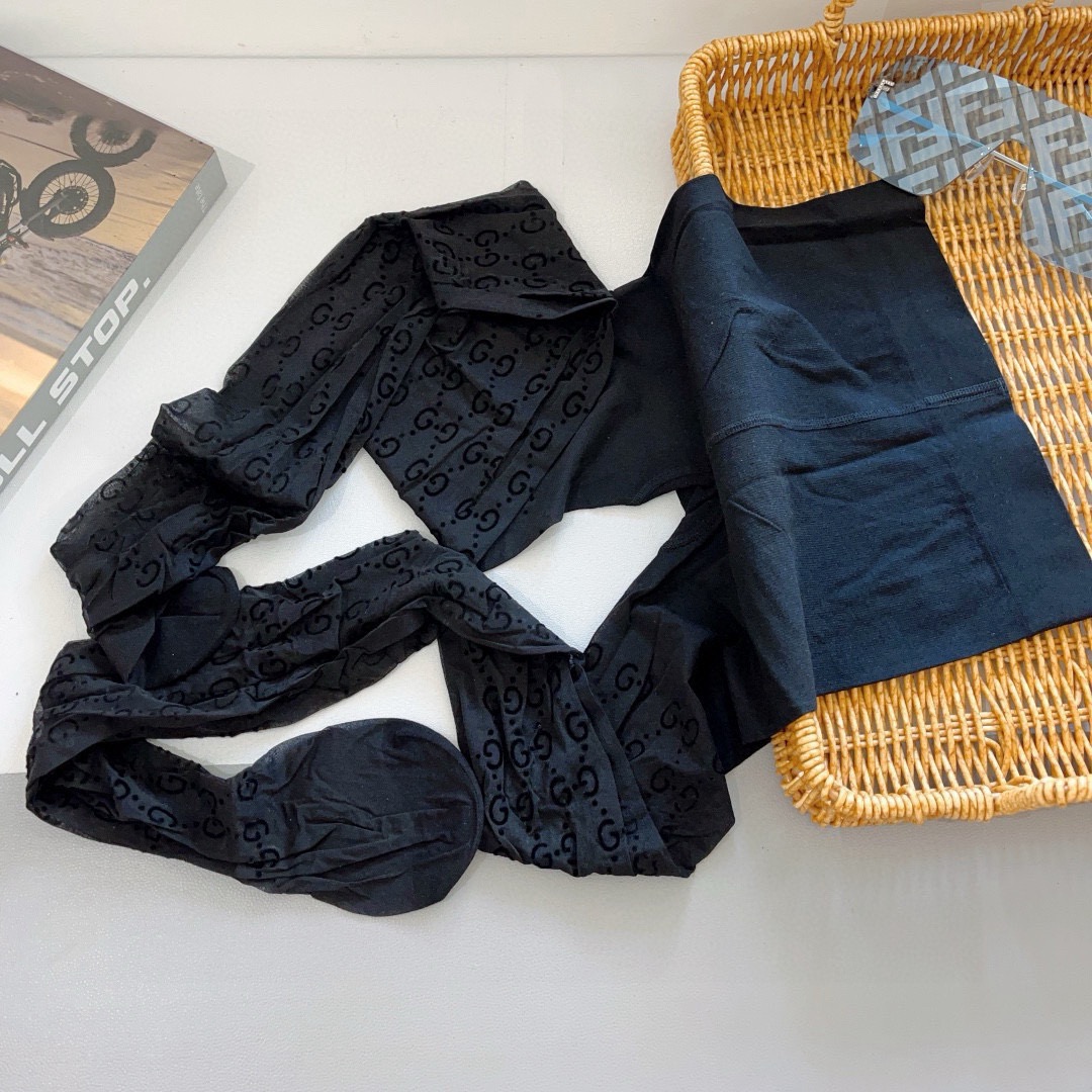 配包装【一盒1双】🌟Gucci （古奇）经典植绒GG字母丝袜 🌟欧美大牌裤袜🔥一比一高版本制作，可以看得