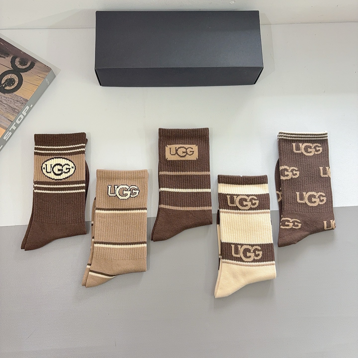配包装【一盒5双】UGG潮牌高版本长筒袜子🔥潮人必不可少的时尚专柜代购长筒袜子 ，超级好搭配！