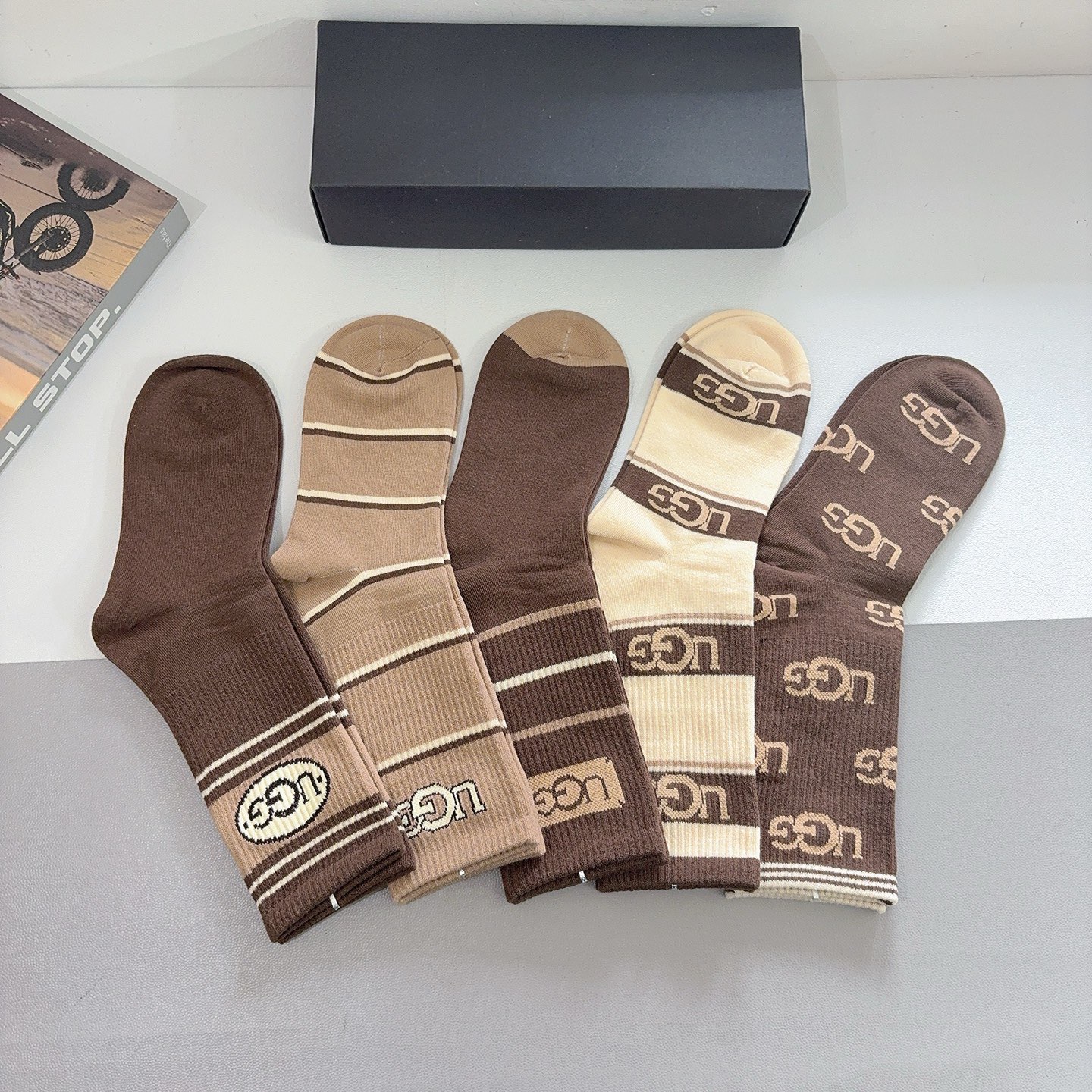 配包装【一盒5双】UGG潮牌高版本长筒袜子🔥潮人必不可少的时尚专柜代购长筒袜子 ，超级好搭配！