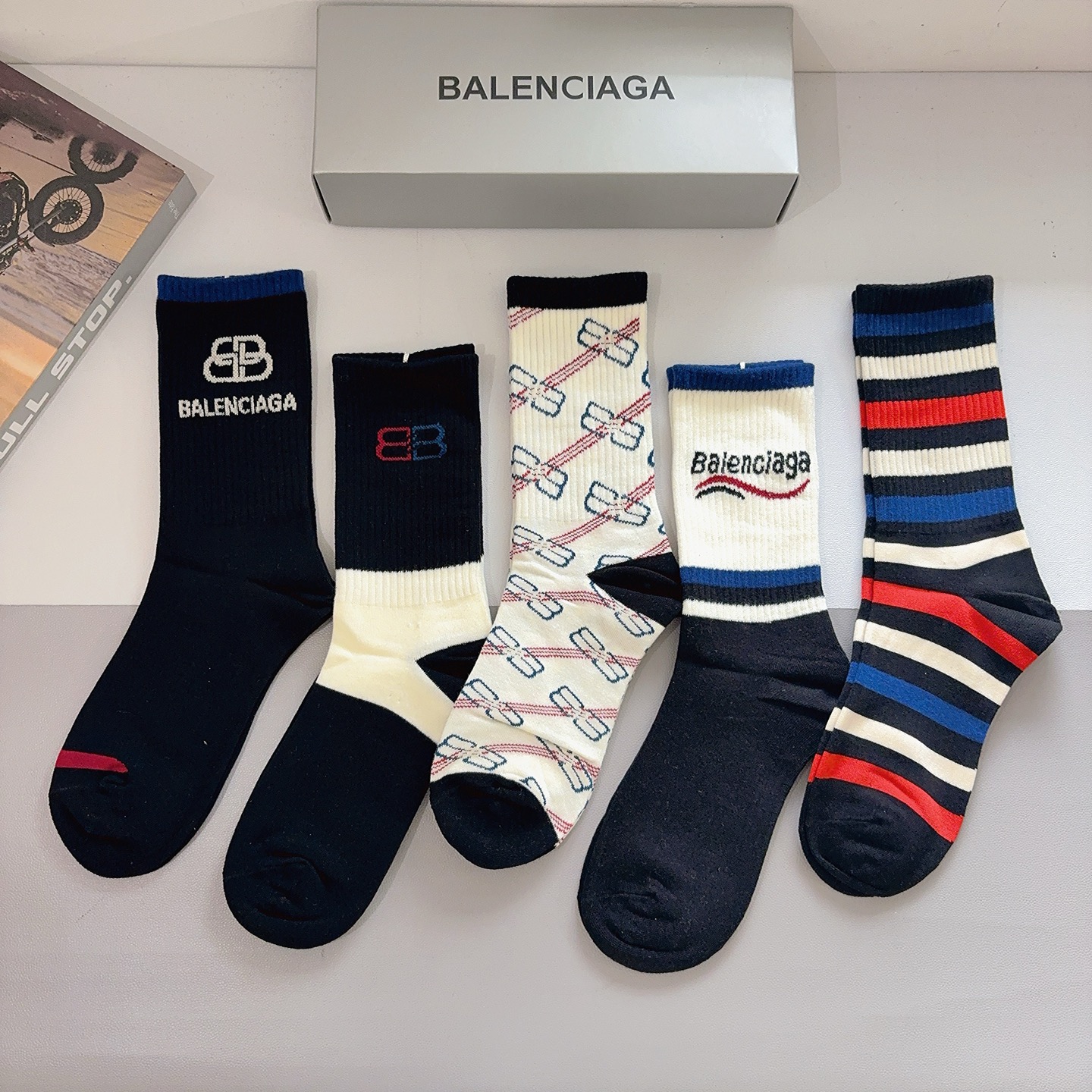 配包装【一盒5双】BALENCIAGA 巴黎世家 新款长筒袜子🔥潮人必不可少的时尚专柜代购袜子 ，超级时