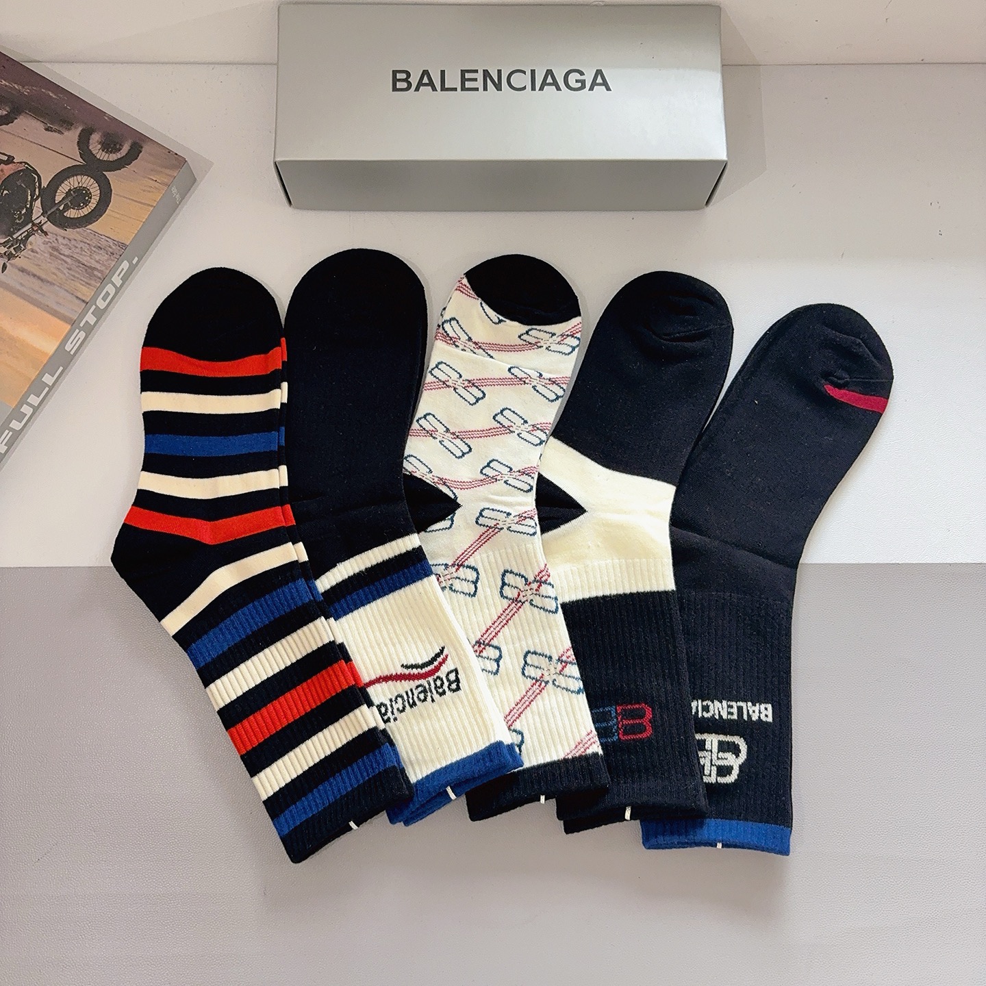 配包装【一盒5双】BALENCIAGA 巴黎世家 新款长筒袜子🔥潮人必不可少的时尚专柜代购袜子 ，超级时