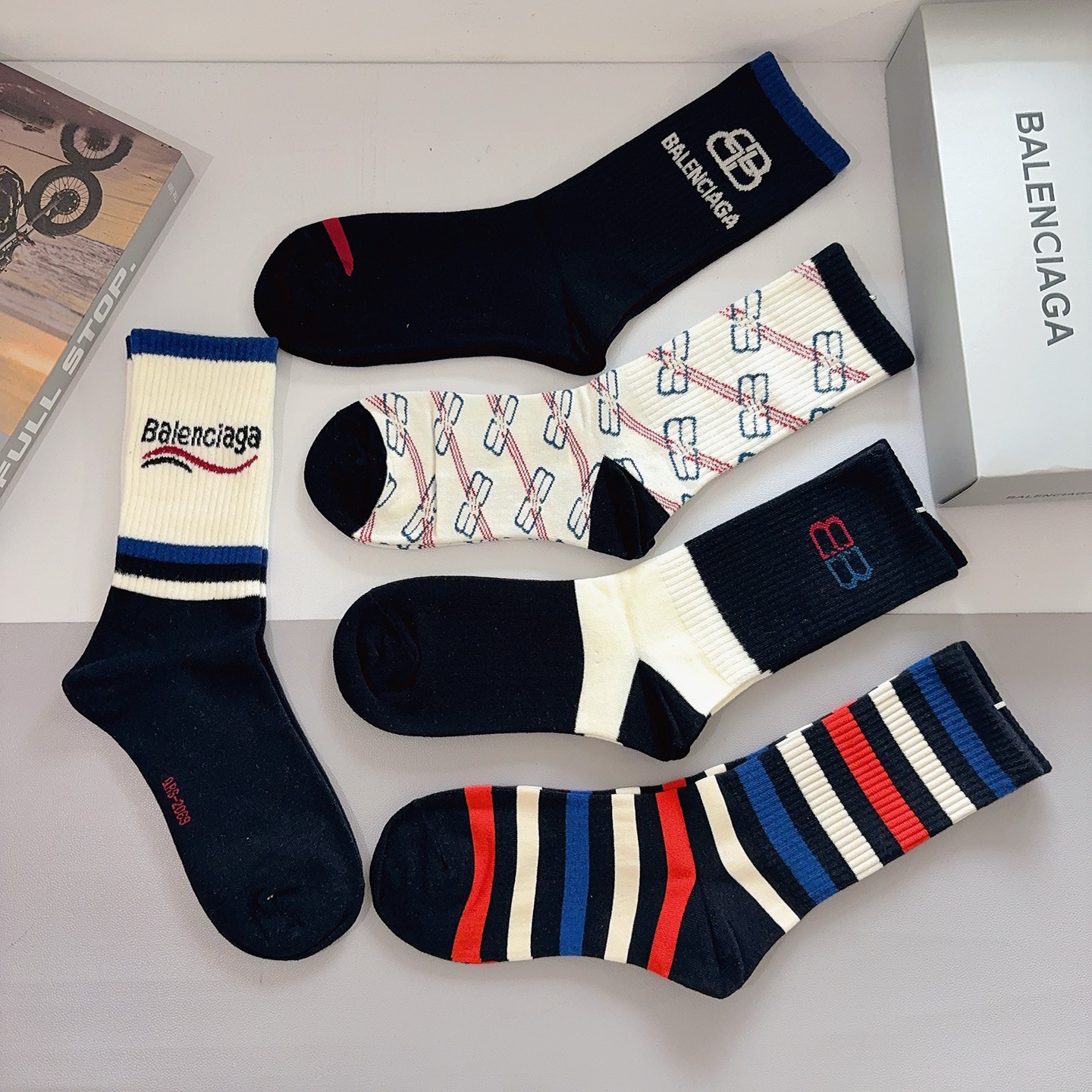 配包装【一盒5双】BALENCIAGA 巴黎世家 新款长筒袜子🔥潮人必不可少的时尚专柜代购袜子 ，超级时