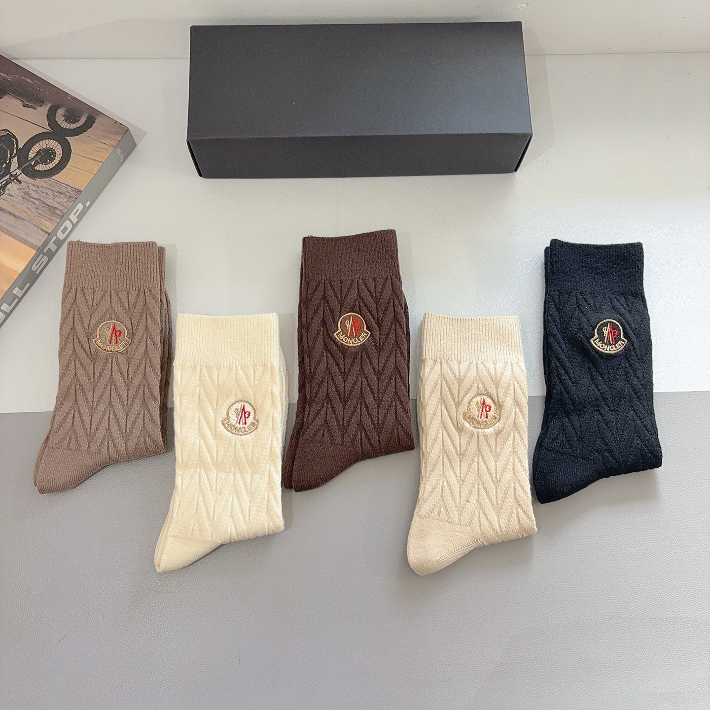配包装【一盒5双】MONCLER 蒙口 高版本羊绒刺绣长筒袜子🔥潮人必不可少的时尚专柜代购长筒袜子 ，超