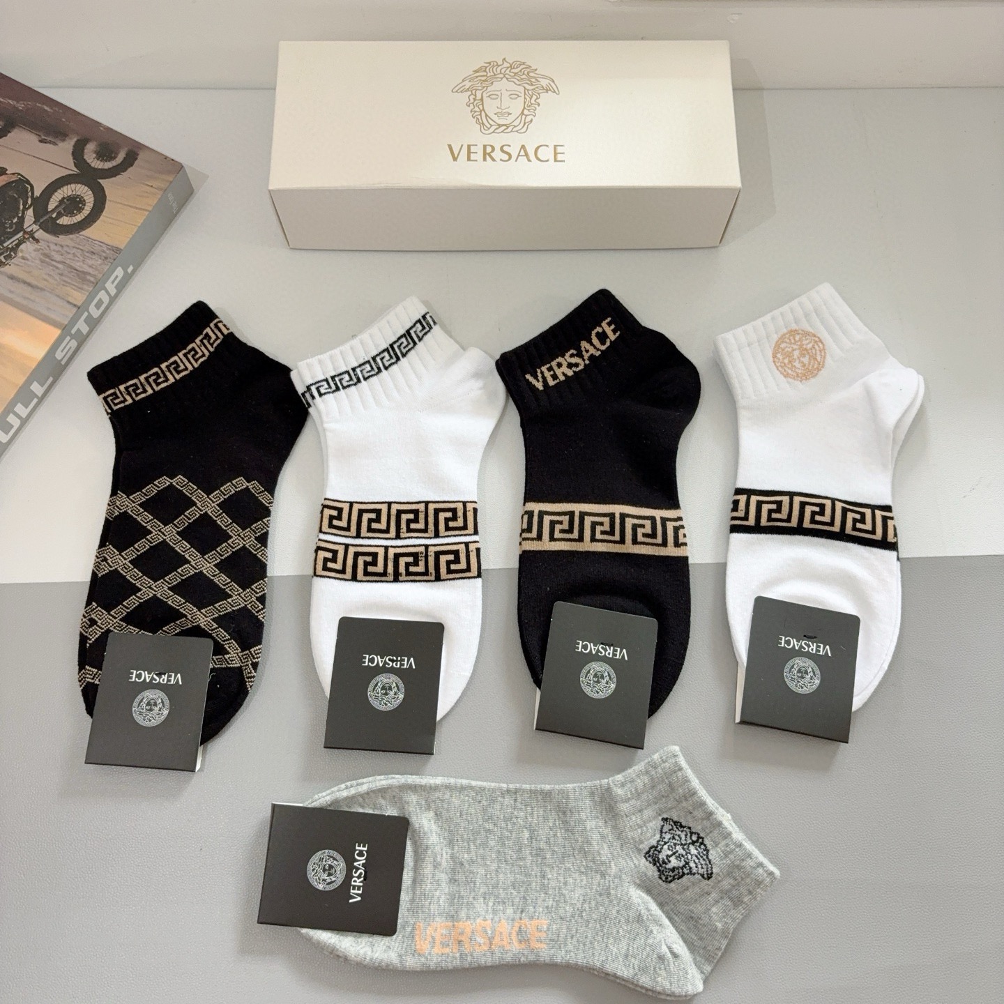 配包装【一盒五双】VERSACE范思哲 好看到爆炸欧美大牌船袜🔥男款🌟潮人必不能少的专柜代购品质 搭配起