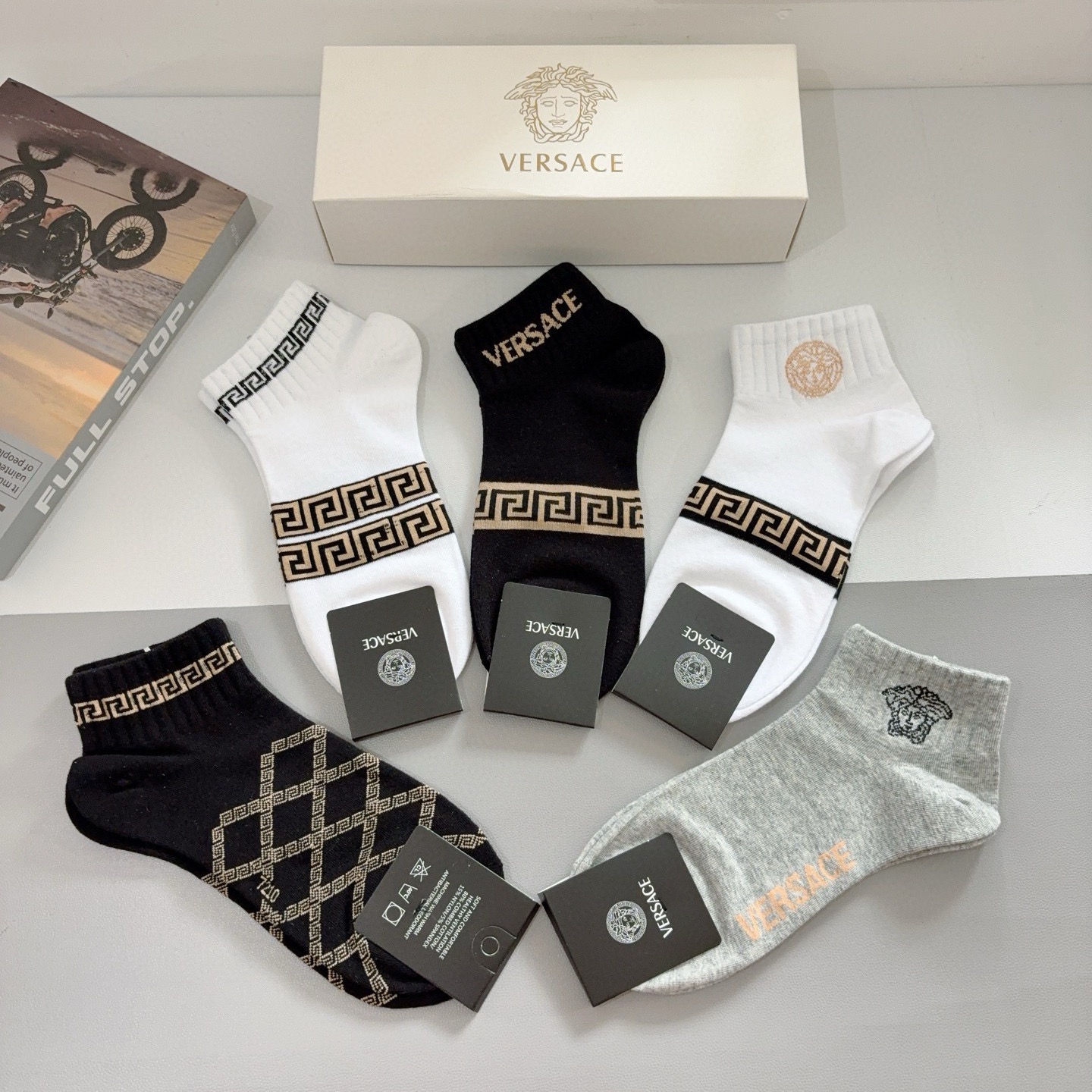 配包装【一盒五双】VERSACE范思哲 好看到爆炸欧美大牌船袜🔥男款🌟潮人必不能少的专柜代购品质 搭配起