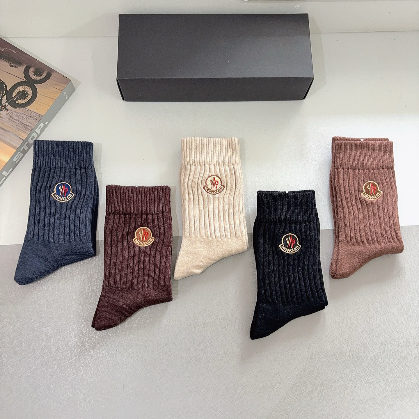 配包装【一盒5双】MONCLER 蒙口 高版本羊绒刺绣长筒袜子🔥潮人必不可少的时尚专柜代购长筒袜子 ，超