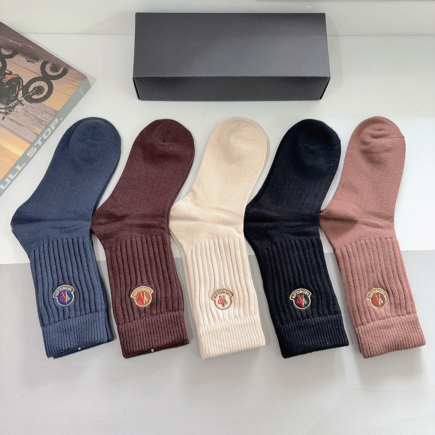 配包装【一盒5双】MONCLER 蒙口 高版本羊绒刺绣长筒袜子🔥潮人必不可少的时尚专柜代购长筒袜子 ，超