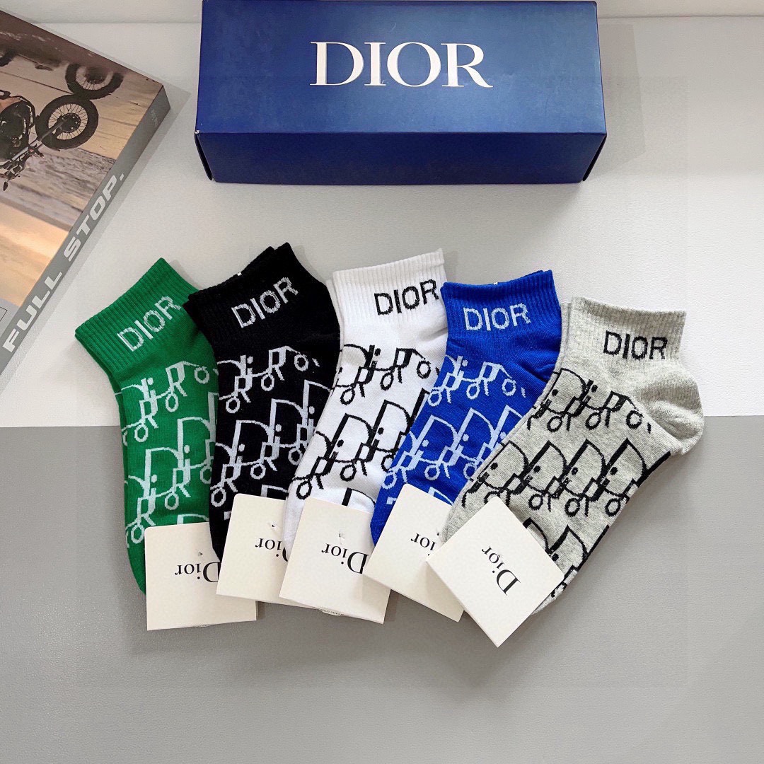 配包装（一盒5双） Dior 迪奥2023新款小腿袜子！纯棉面料，火爆Ｄ图案，专柜同步中短筒袜子，💛大牌
