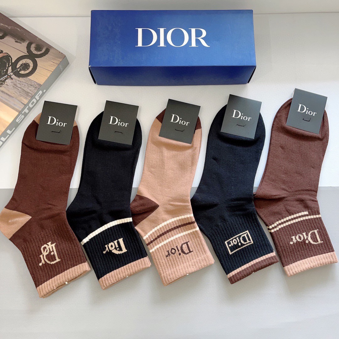 配包装（一盒5双） 🌟 Dior （迪奥）超火爆小单品，纯棉面料，潮人必备 爆款，个性时尚百搭款，！你值