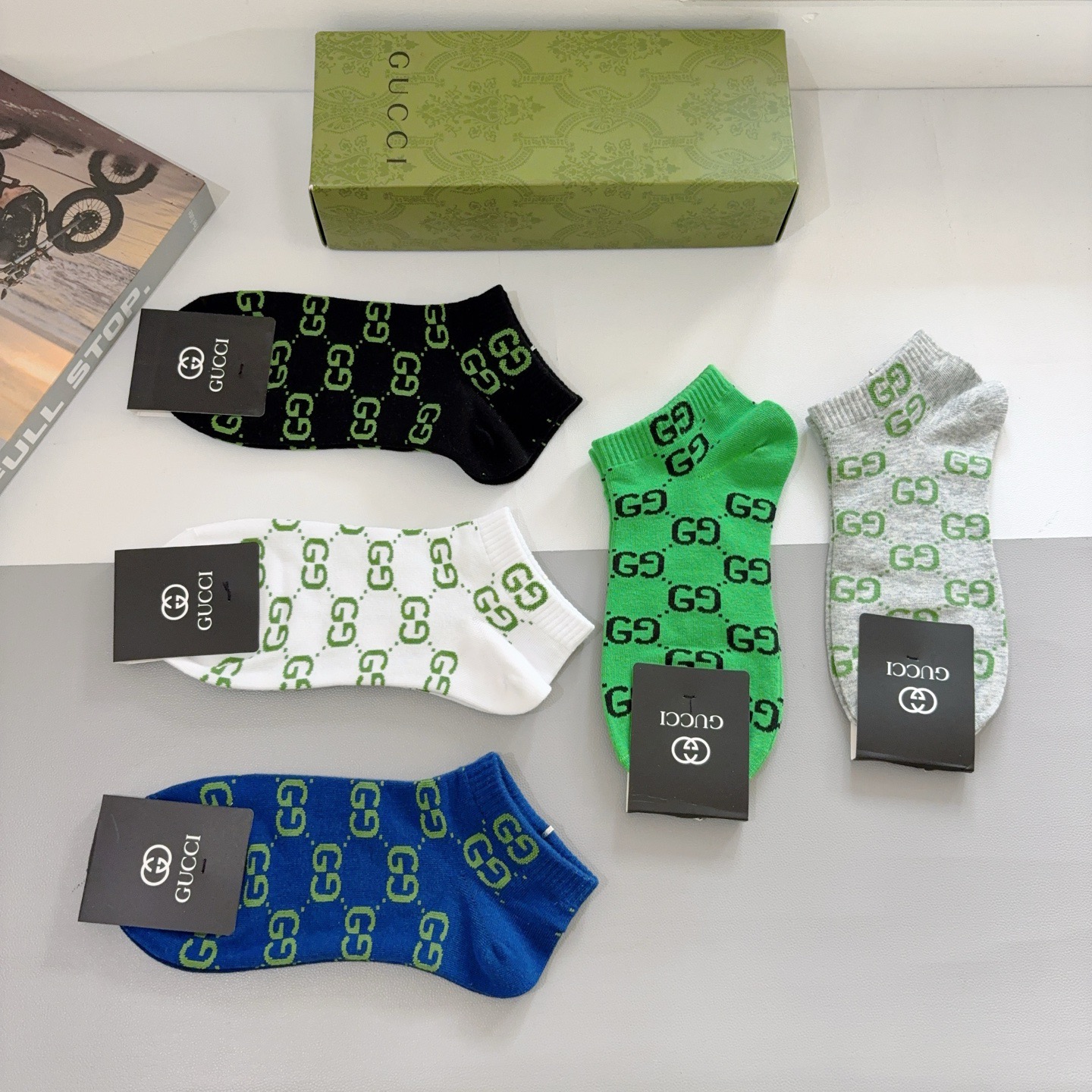 配包装（一盒5双） Gucci 古奇 ins风短款袜子纯棉面料，潮人必备 ，经典G家袜子 个性时尚百搭款