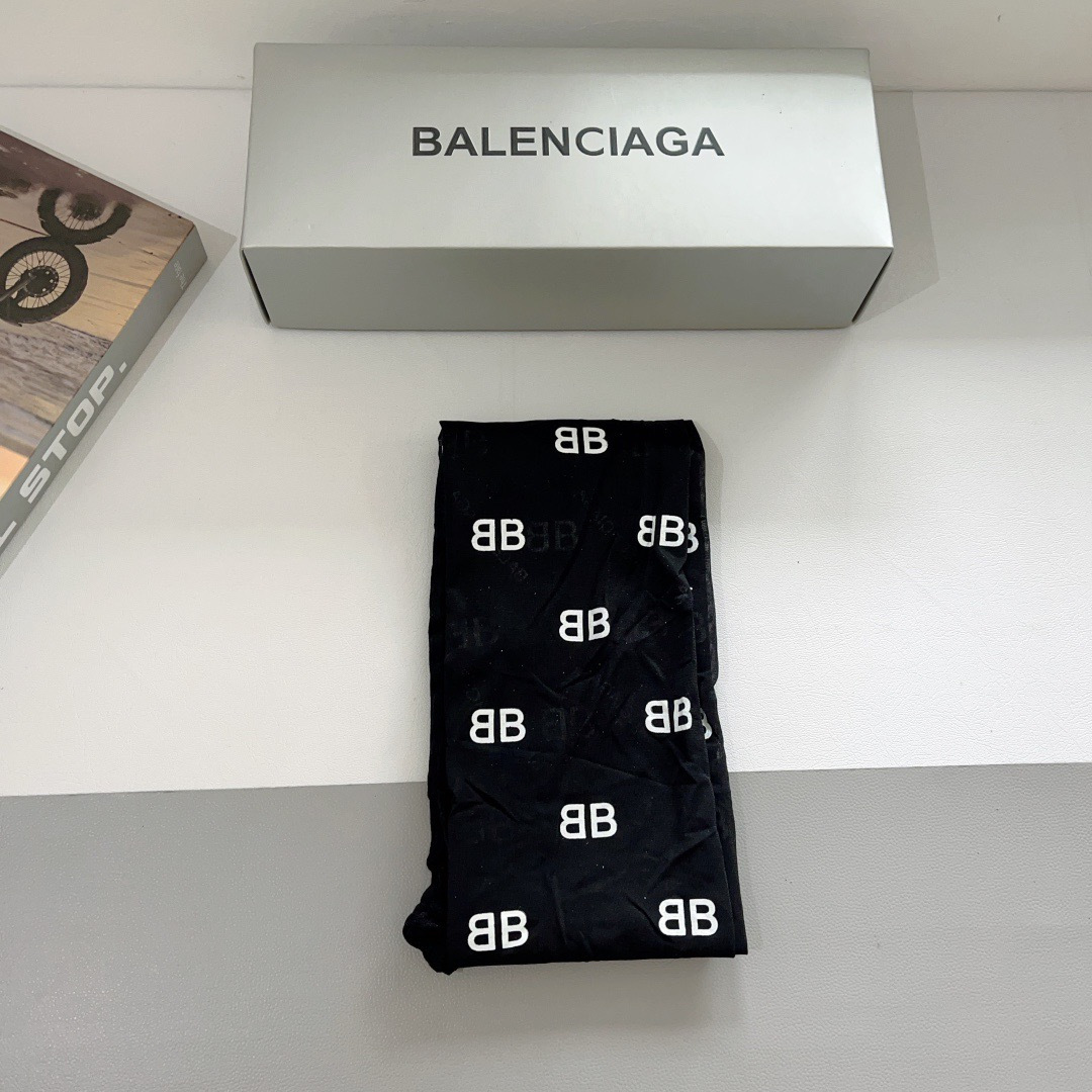 配包装（一盒1双）BALENCIAGA （巴黎世家） 爆款字母袜子连裤袜🌟好看到爆炸 ，欧美大牌丝袜🔥🌟