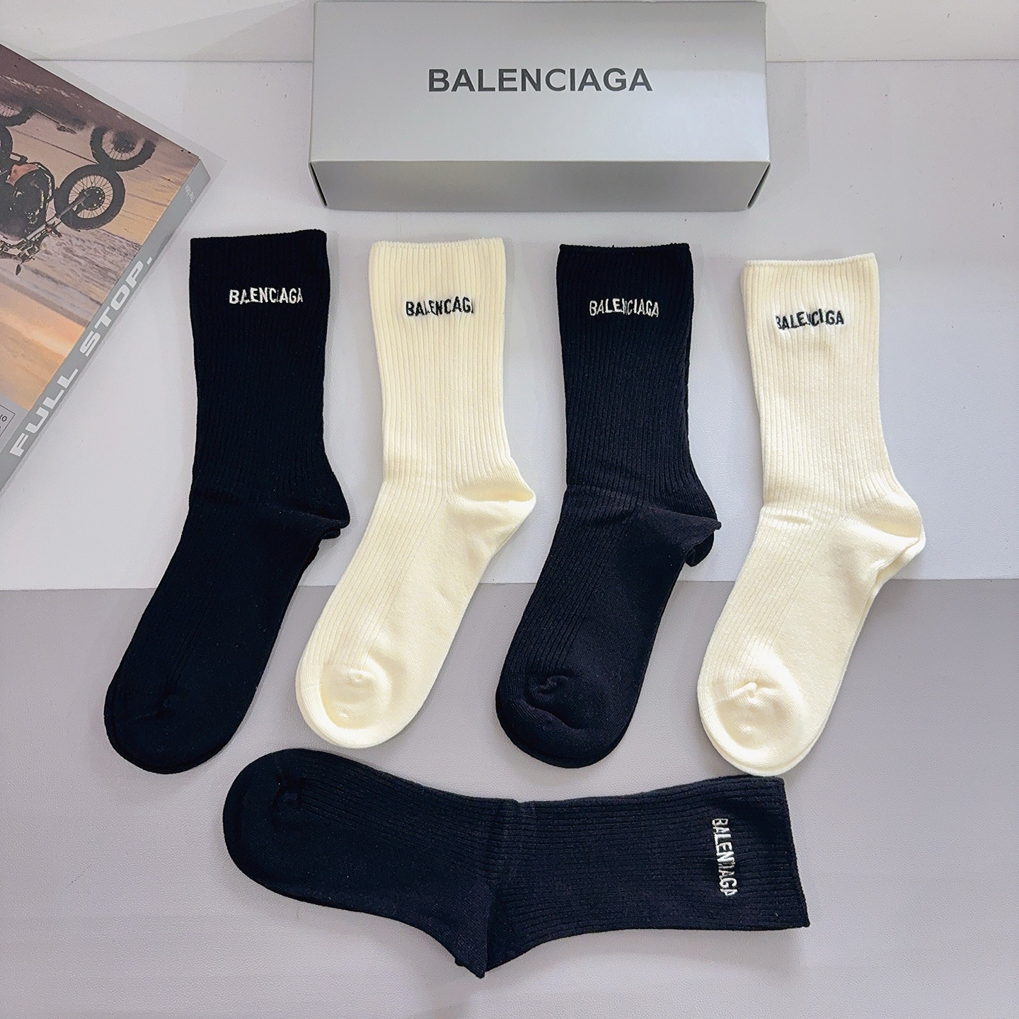 配包装【一盒5双】BALENCIAGA （巴黎世家）高版本双针长绒棉长筒袜子🔥柔软百搭休闲款！