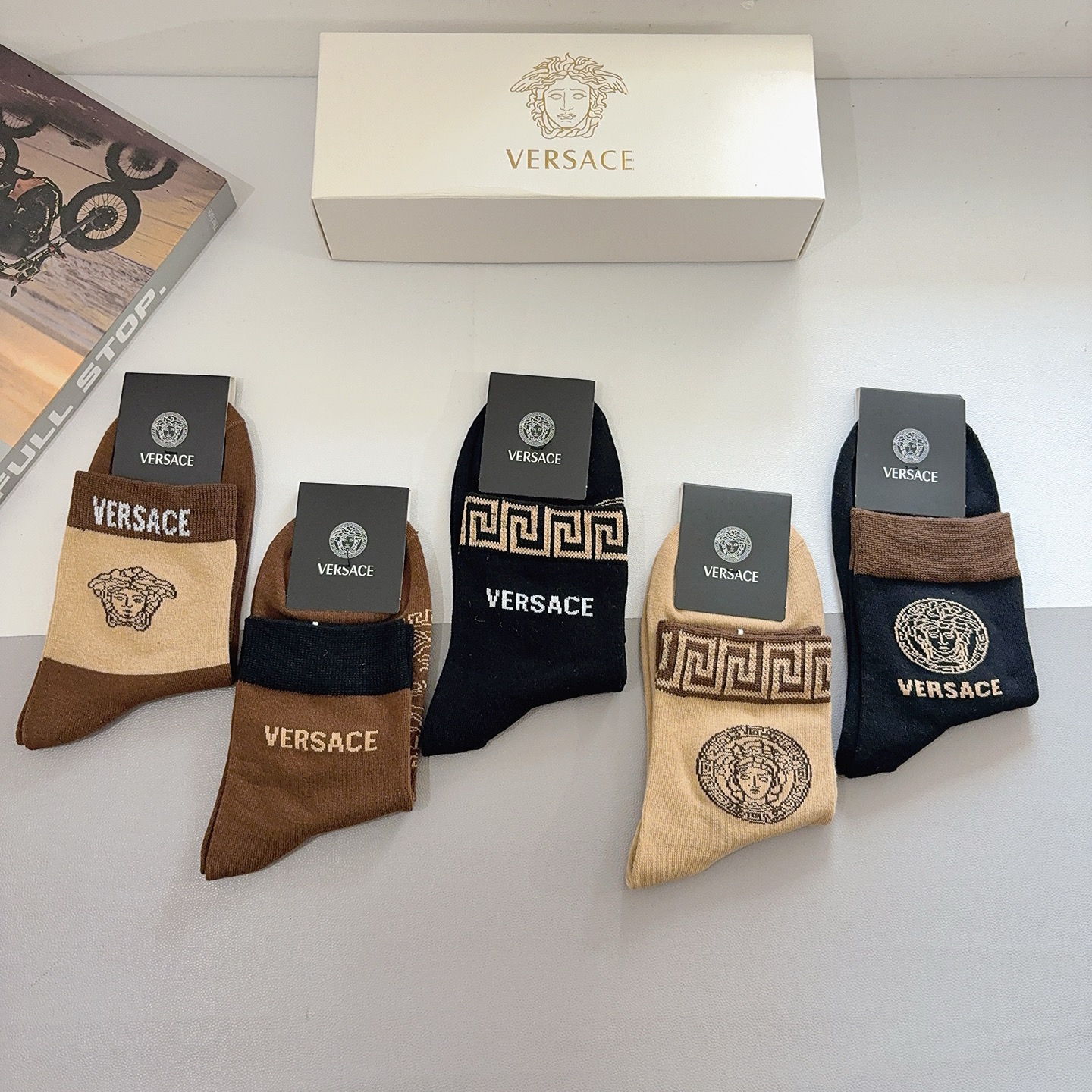 配包装【一盒五双】VERSACE范思哲 欧美大牌男款纯棉中筒袜🔥🌟潮人必不能少的专柜代购品质长筒袜子 ，