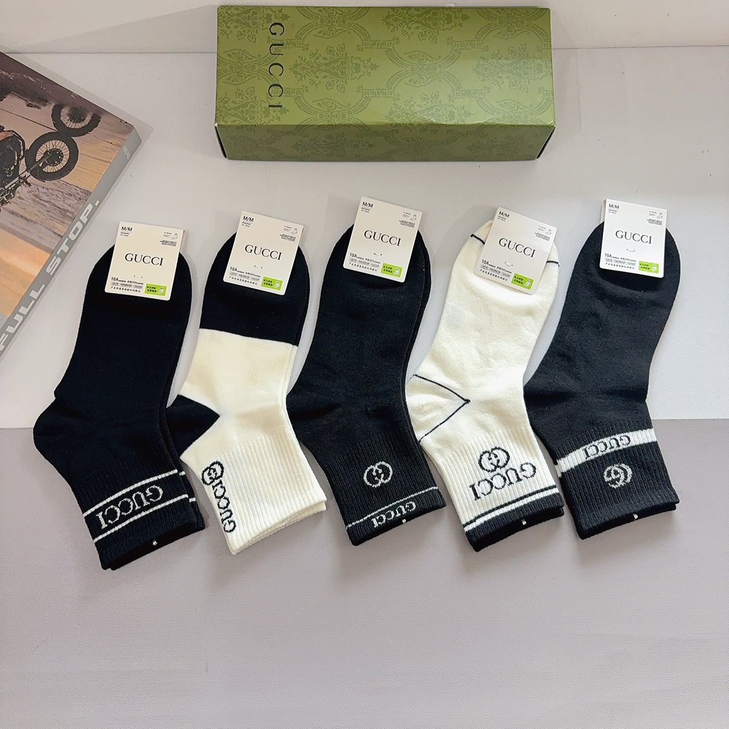 配包装（一盒5双）GUCCI 古奇 新款中筒袜子！纯棉面料，早秋款中筒袜子，💛大牌出街，潮人必备🔥超好搭