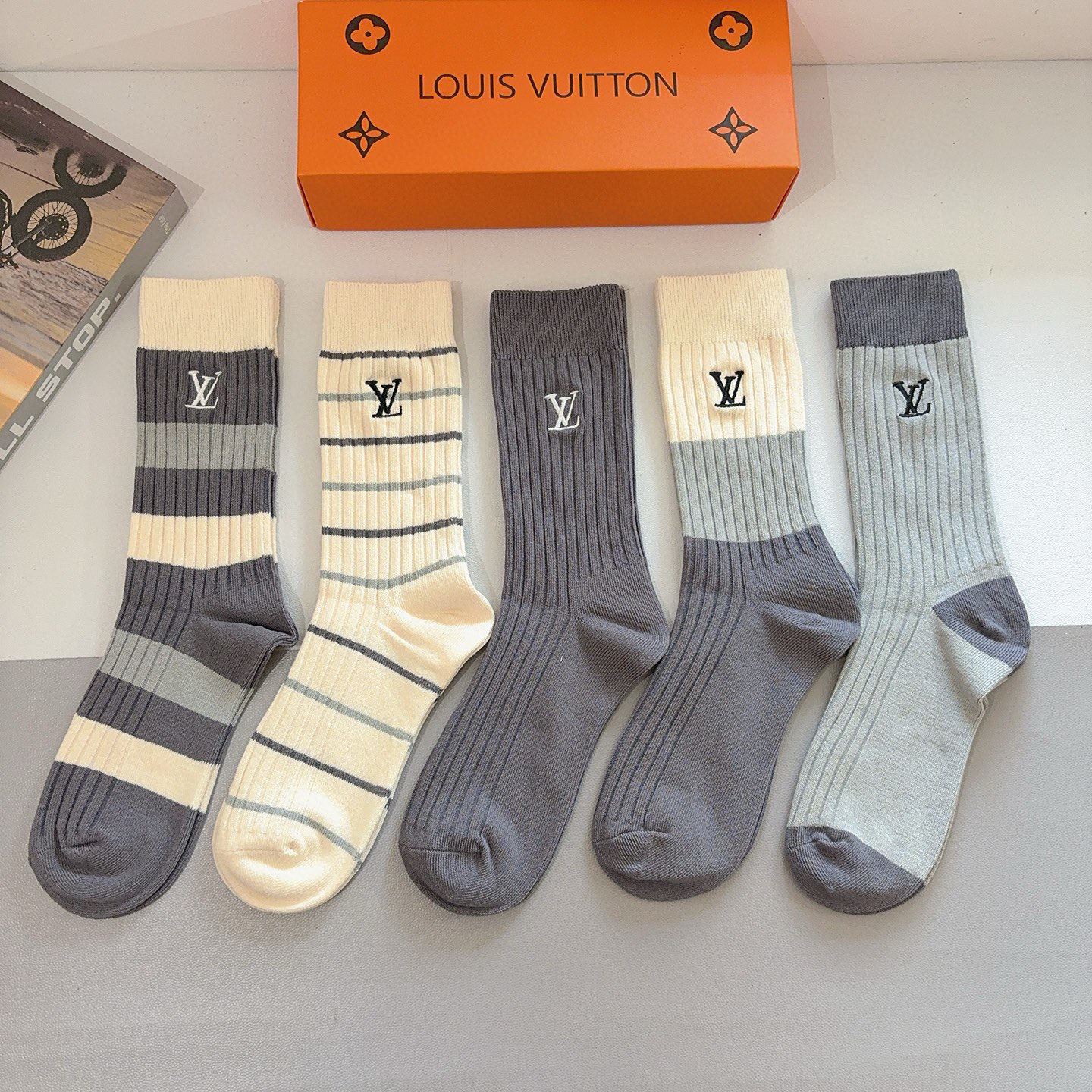 配包装【一盒5双】Lv （路易威登）高版本双针刺绣长筒小腿袜🔥潮人必不可少的时尚专柜代购长筒袜子 ，超好