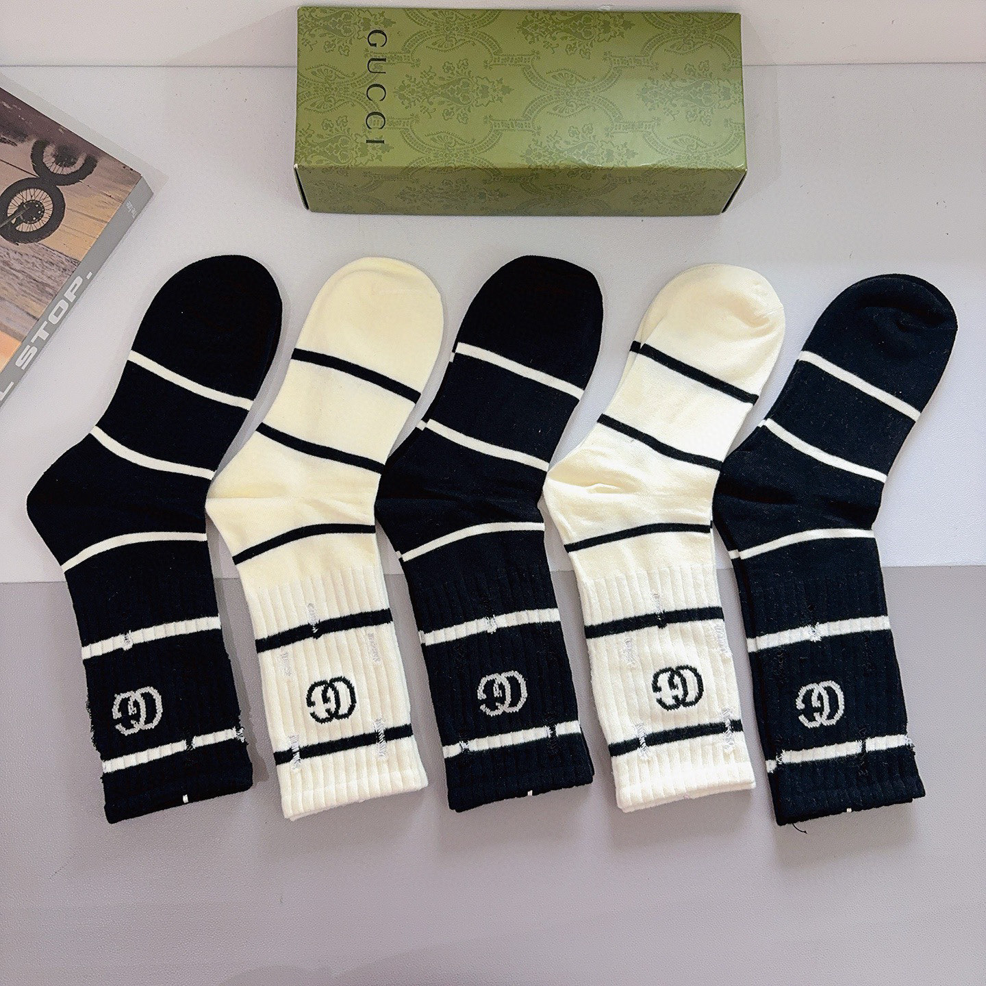 配包装（一盒5双） Gucci 古奇 ins超火爆长筒袜，纯棉面料，潮人必备 ，经典双G字母，个性时尚百
