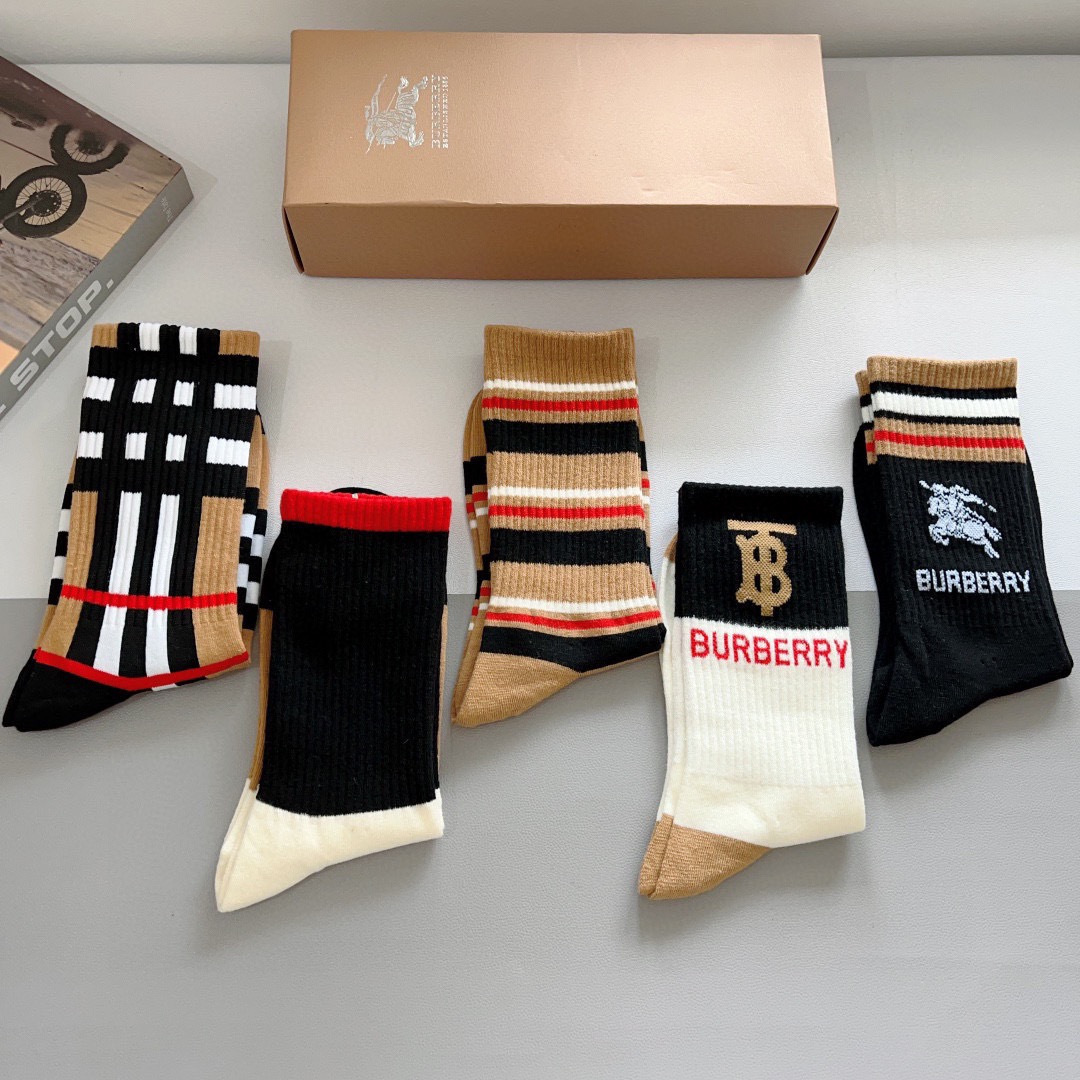 配包装（一盒5双）🌟Burberry 巴宝莉 超火爆小单品，男女通用袜子，纯棉面料，潮人必备 爆款格子短