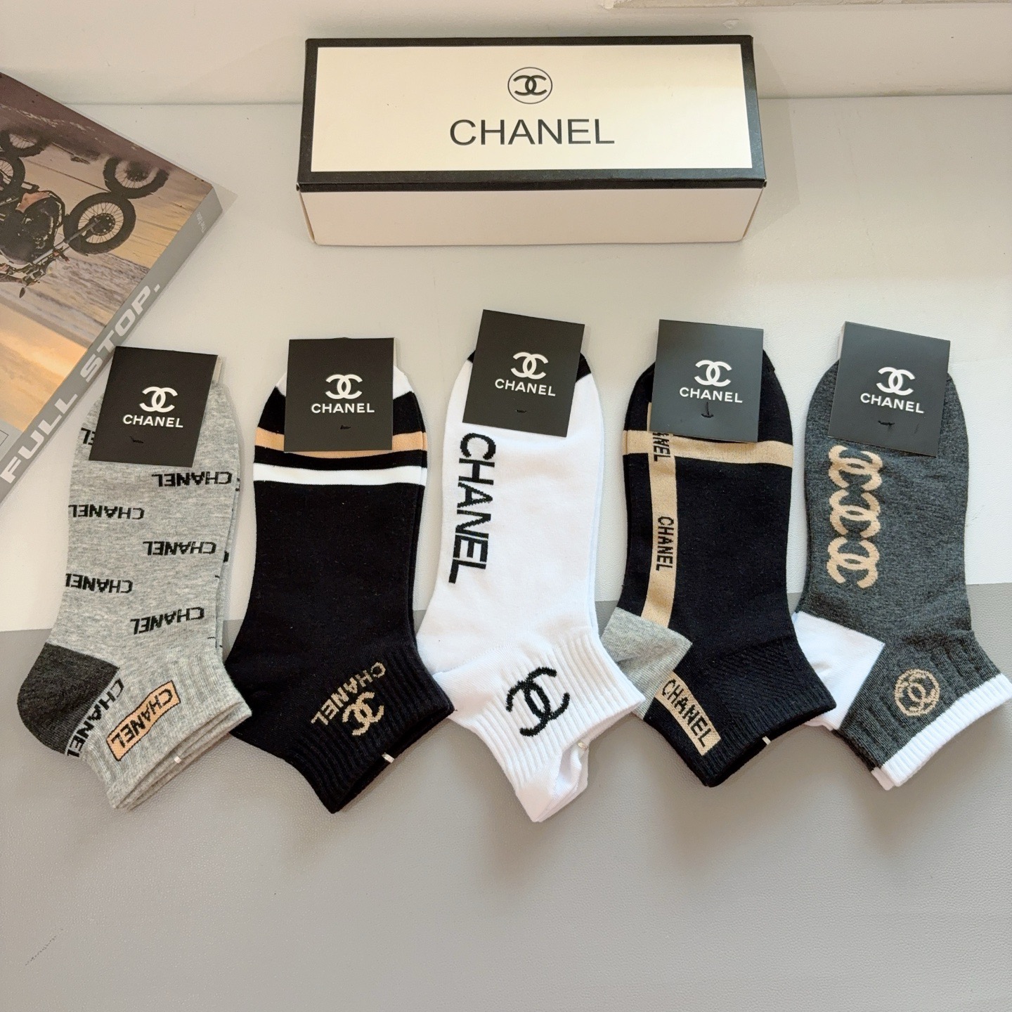 配包装（一盒5双）CHANEL（香奈儿） 新款高端男士短款袜子！爆款字母专柜同步船袜 袜子 💛大牌出街，