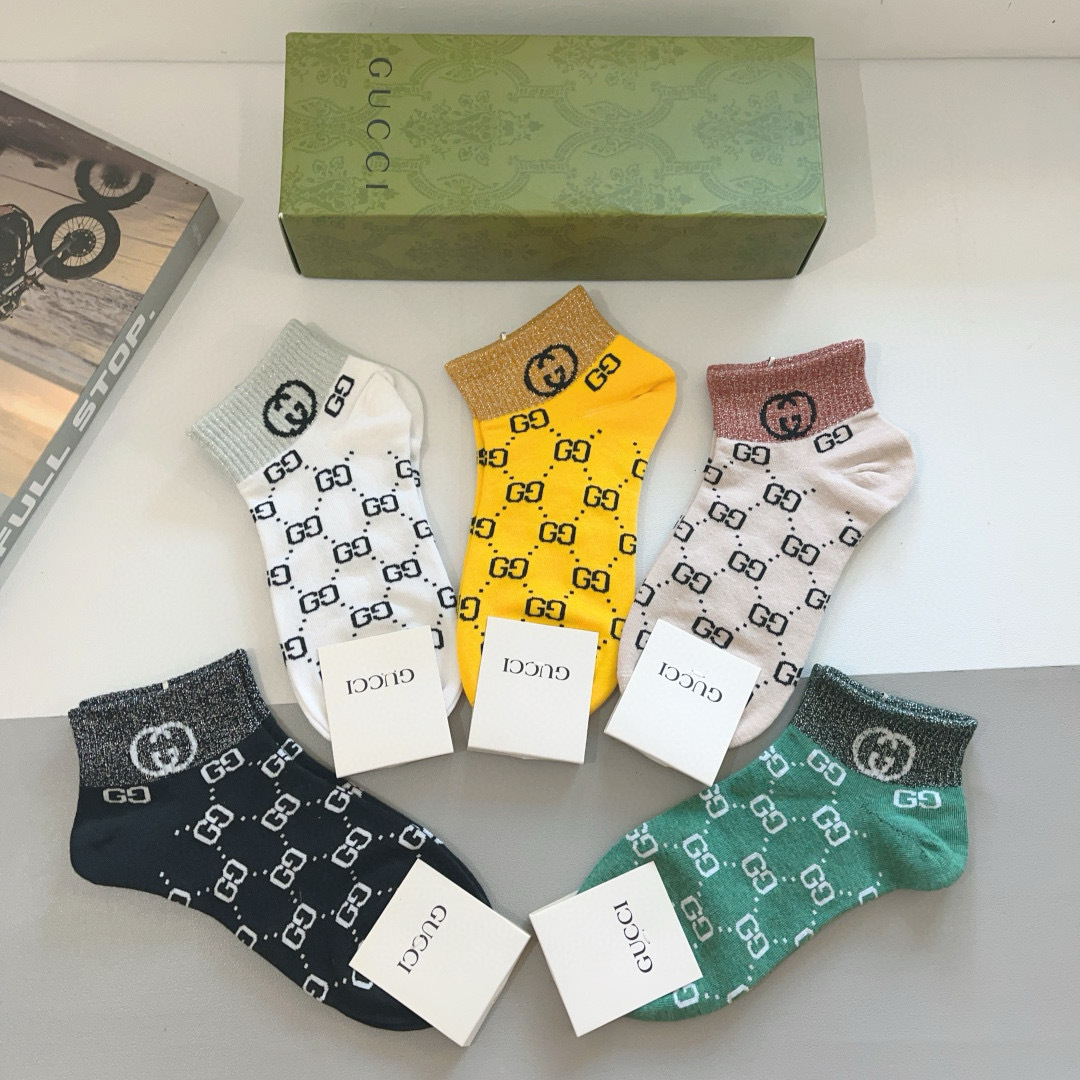 配包装（一盒5双） Gucci 古奇 新款中筒袜子，纯棉面料，潮人必备 ，爆款经典双G，个性时尚百搭款，