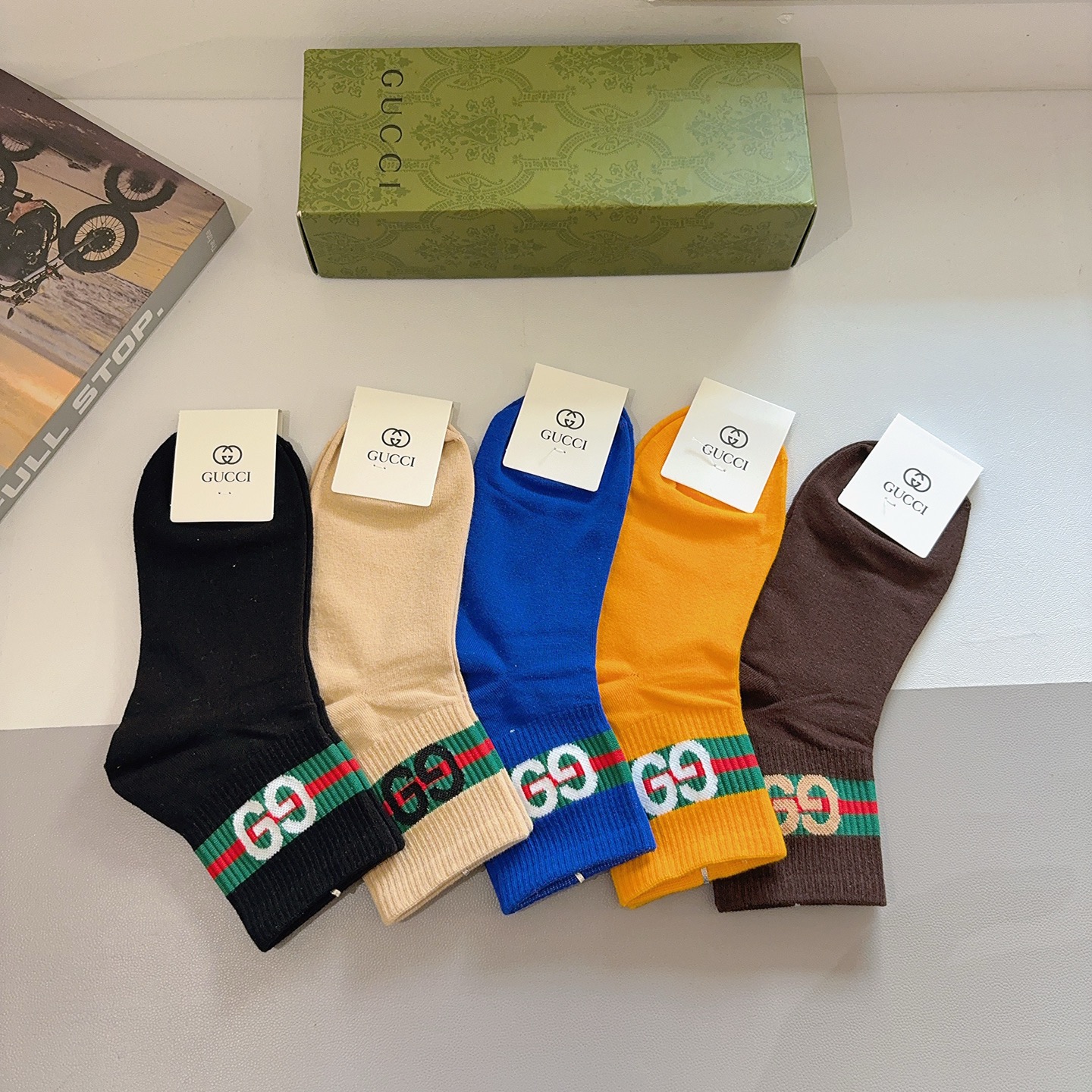 配包装（一盒5双）GUCCI 古奇 新款早秋中筒袜子！纯棉面料，经典图案，专柜同步中短筒袜子，大牌出街，