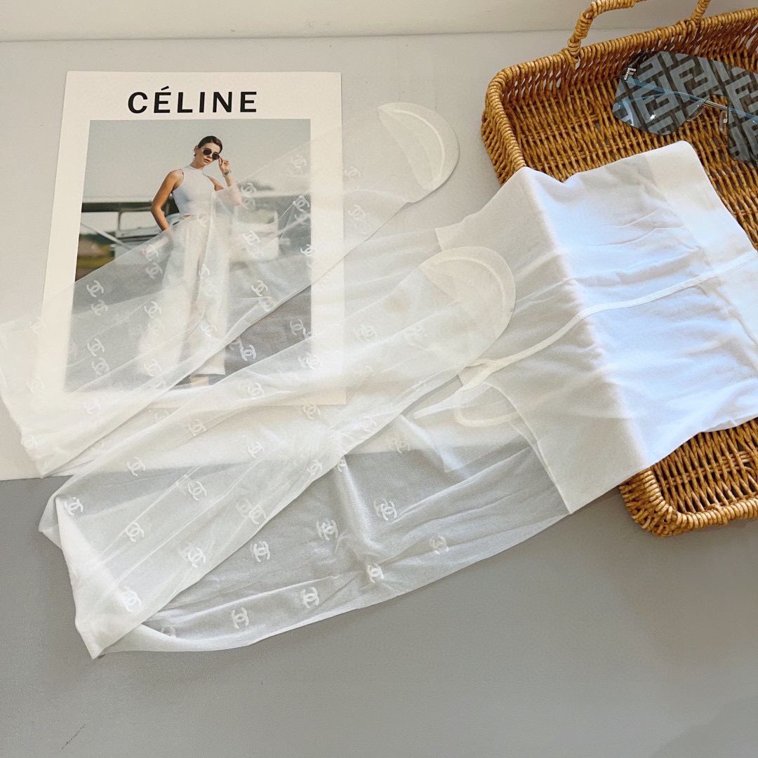 配包装【一盒1双】🌟CHANEL 香奈儿经典植绒字母丝袜 🌟欧美大牌裤袜🔥一比一高版本制作，可以看得到的