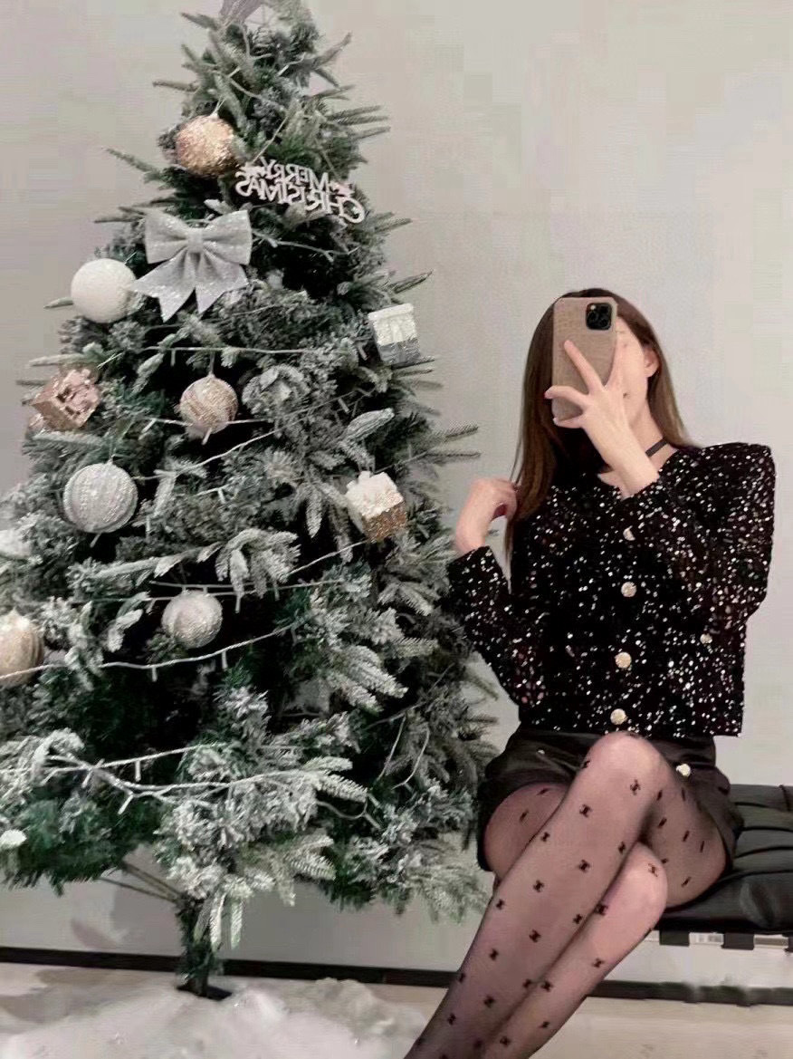 配包装【一盒1双】🌟CHANEL 香奈儿经典植绒字母丝袜 🌟欧美大牌裤袜🔥一比一高版本制作，可以看得到的