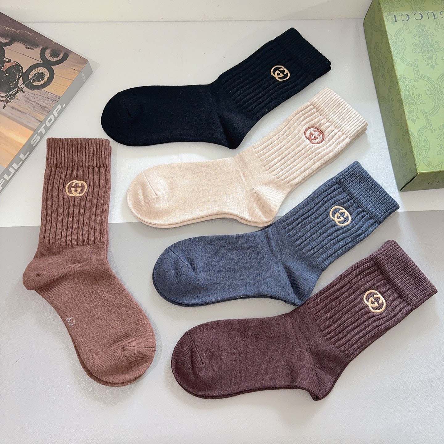 配包装【一盒5双】Gucci （古奇）高版本刺绣羊绒长筒袜子🔥潮人必不可少的时尚专柜代购长筒袜子 ，超好