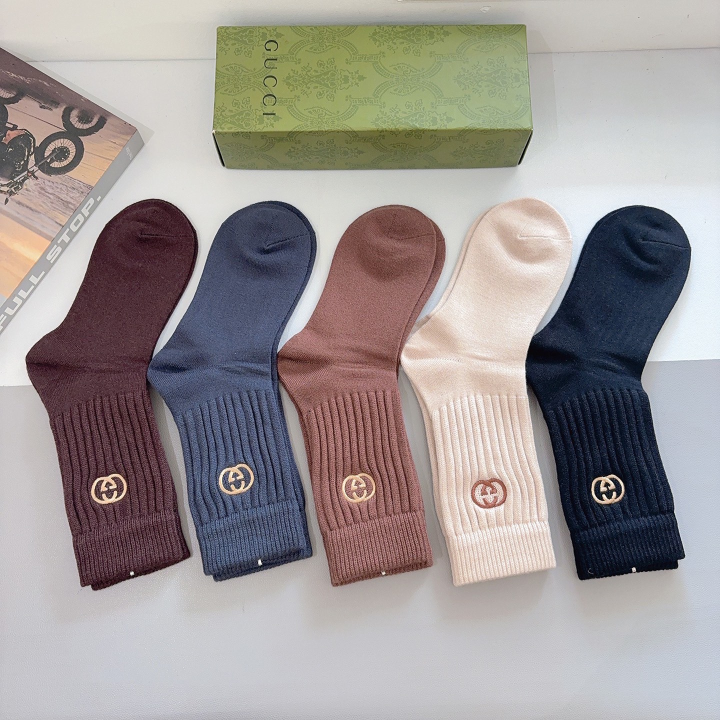 配包装【一盒5双】Gucci （古奇）高版本刺绣羊绒长筒袜子🔥潮人必不可少的时尚专柜代购长筒袜子 ，超好