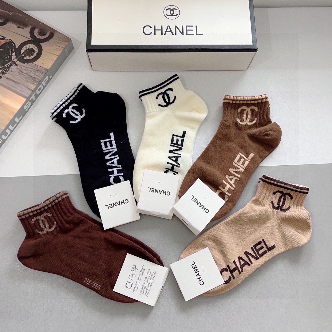 配包装（一盒5双）CHANEL（香奈儿） 新款高端袜子！爆款字母专柜同步船袜 袜子 💛大牌出街，潮人必备