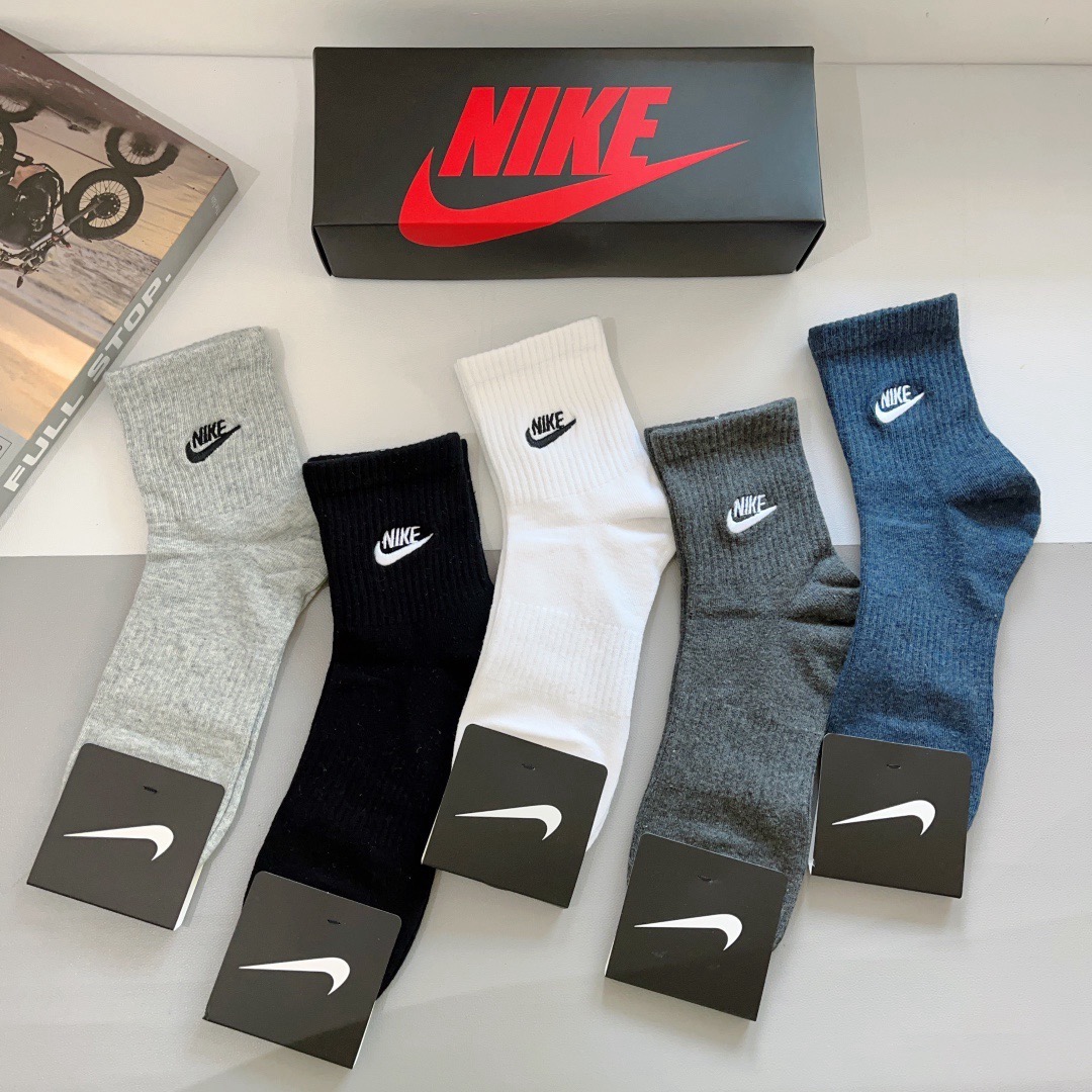 配包装（一盒5双）新款 Nike/耐克 高版本刺绣加厚中筒短袜 超柔软面料 专柜同步男款袜子 抗菌防臭吸