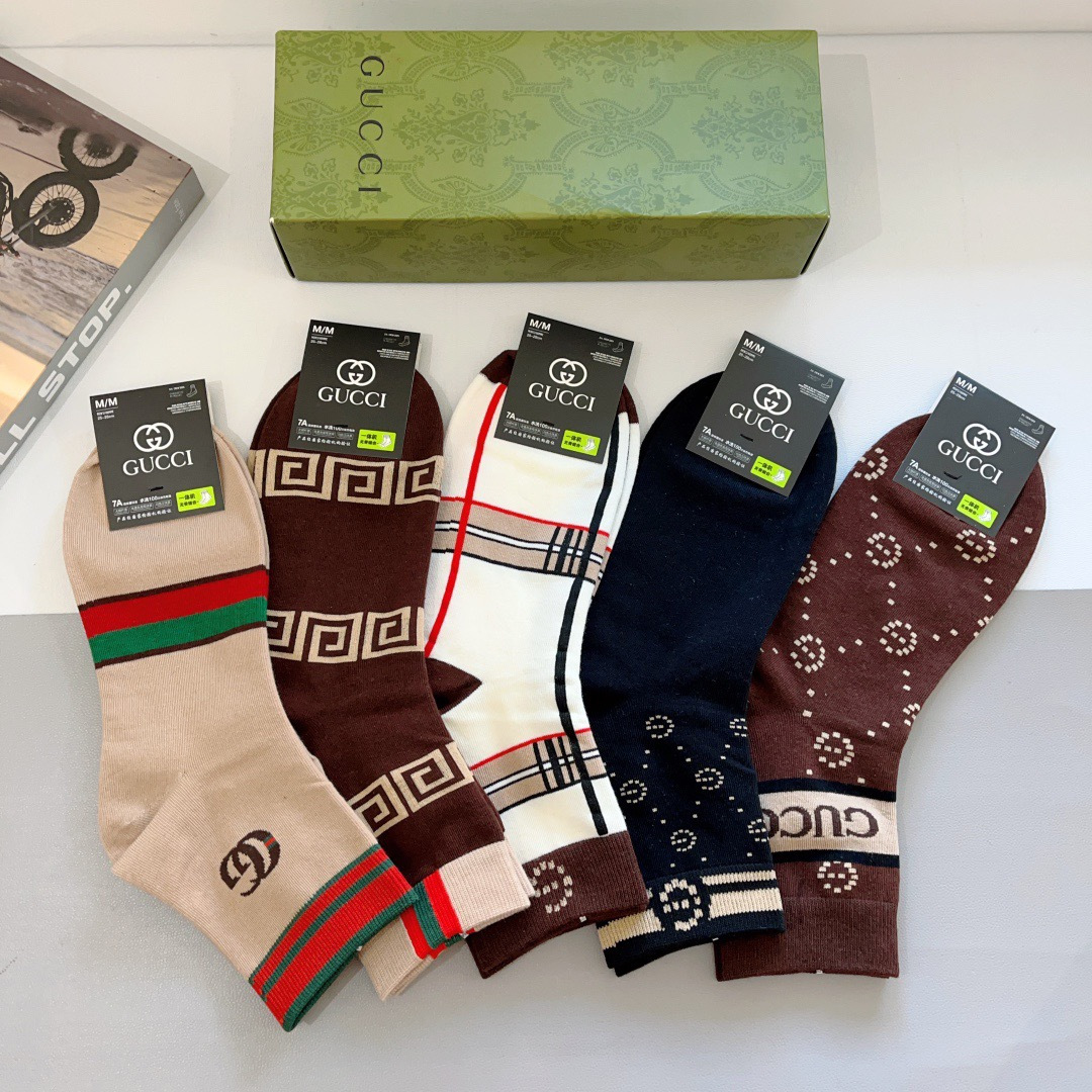 配包装（一盒5双） Gucci 古奇 新款中筒男款袜子，纯棉面料，潮人必备 ，Gucci 爆款，经典双G