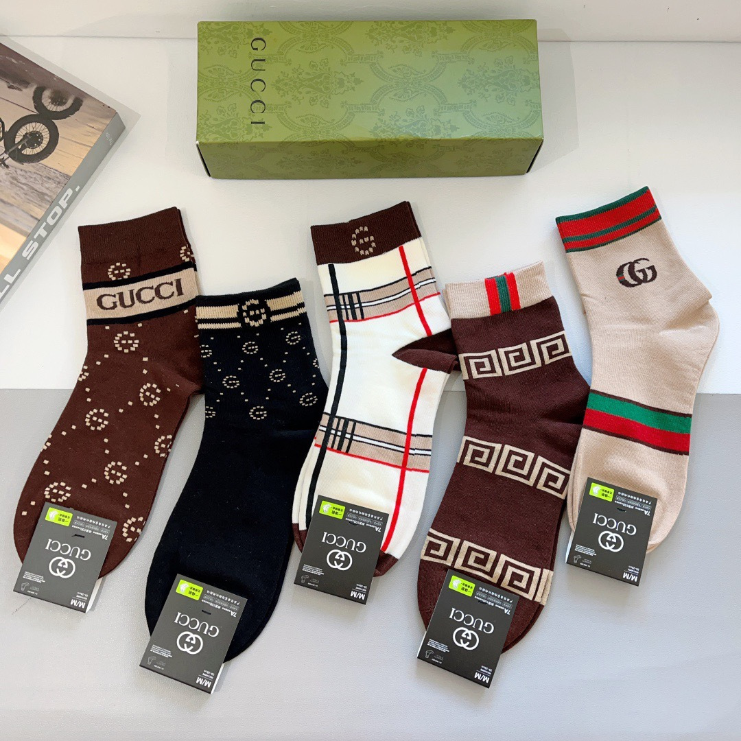 配包装（一盒5双） Gucci 古奇 新款中筒男款袜子，纯棉面料，潮人必备 ，Gucci 爆款，经典双G